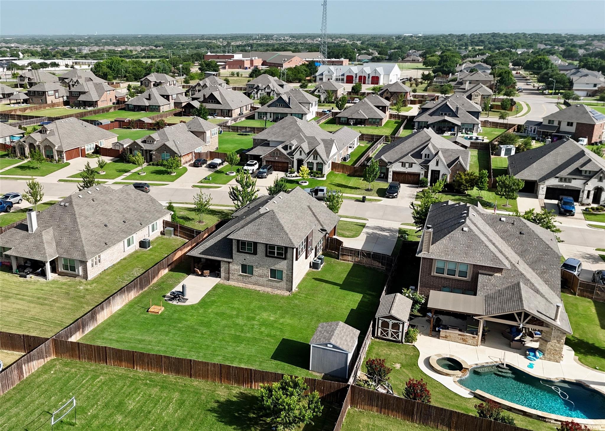 main property photo 34