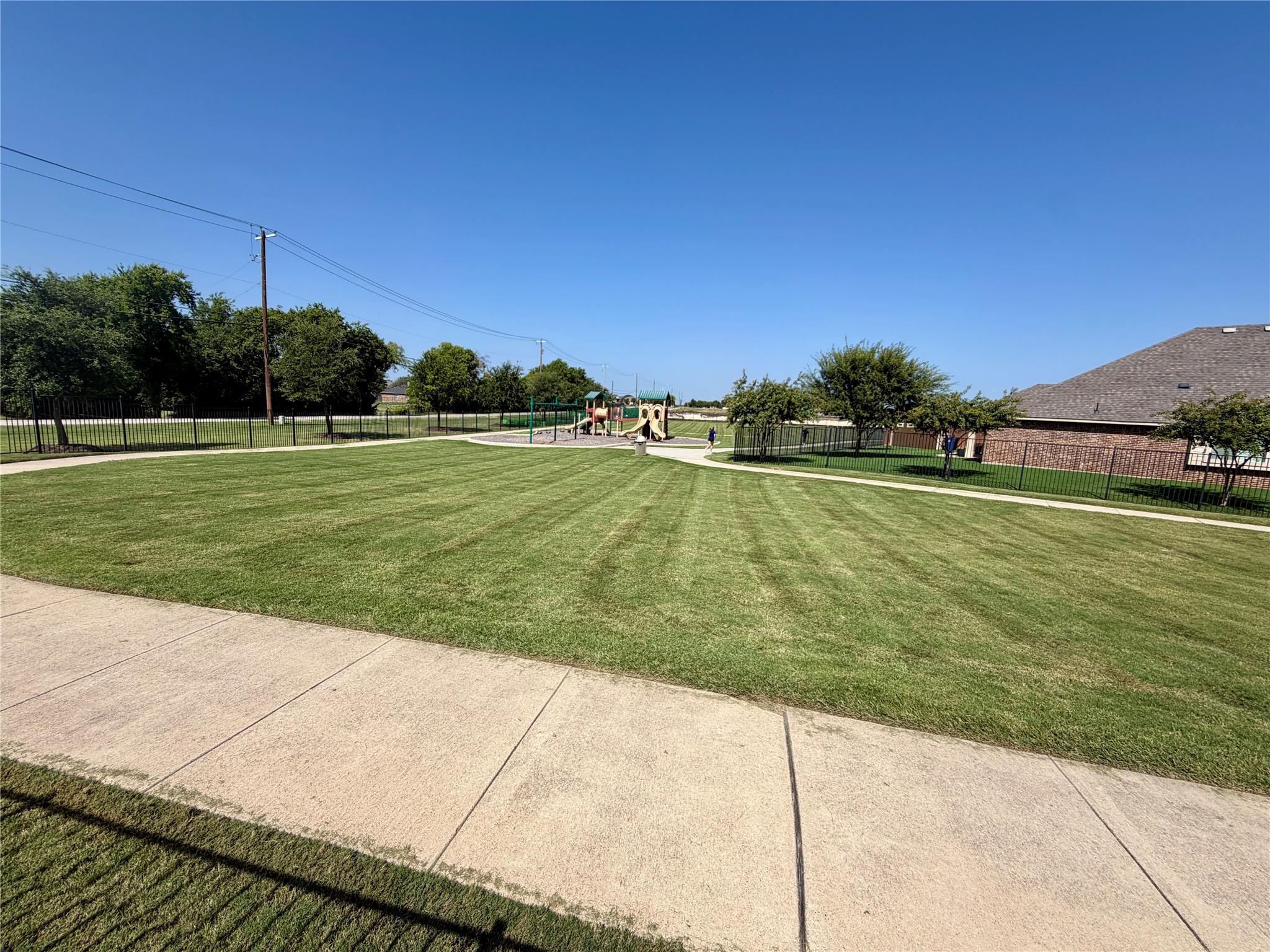 main property photo 39