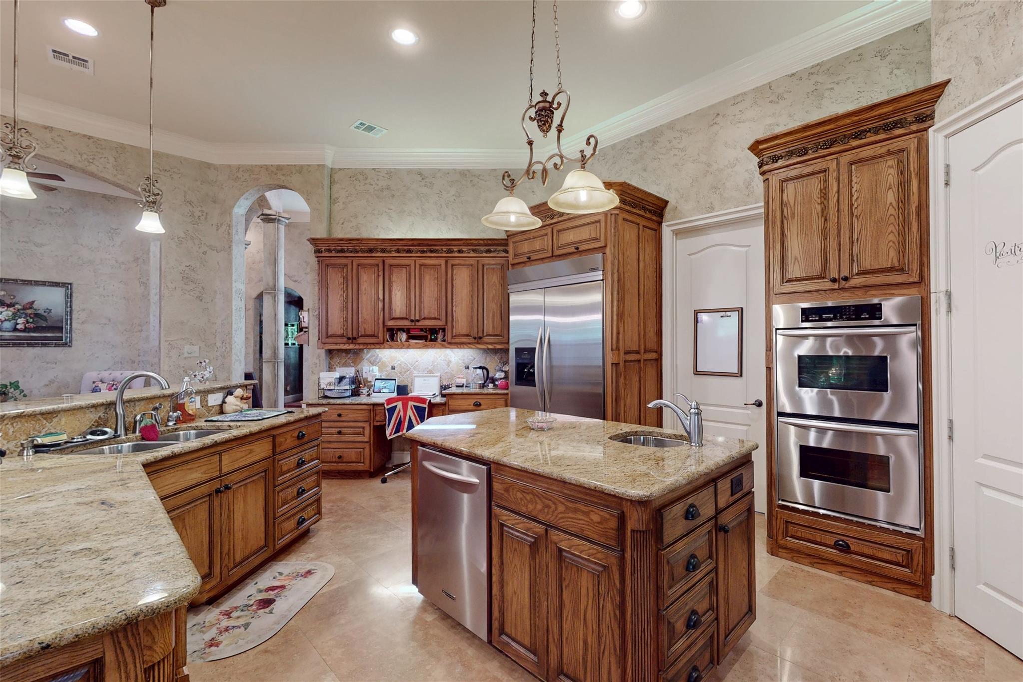 main property photo 12
