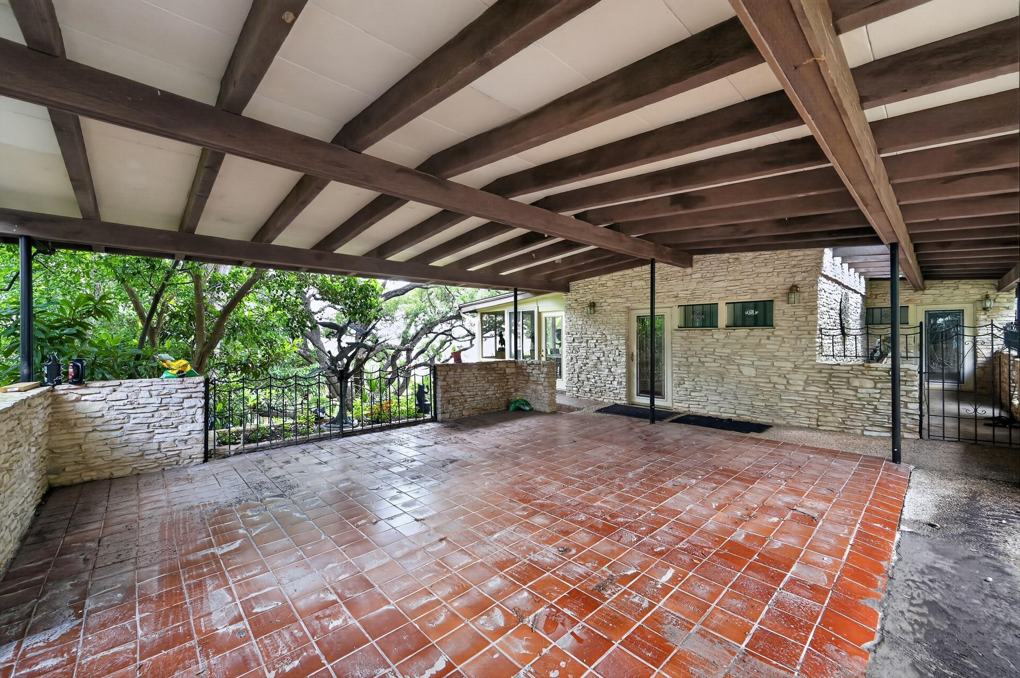 main property photo 27