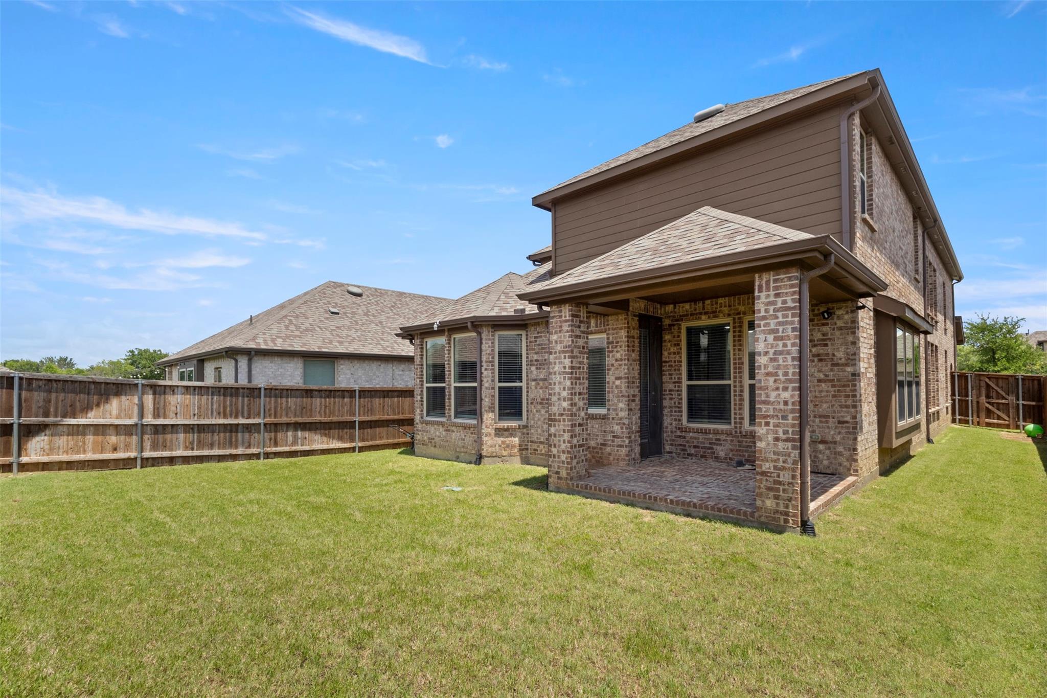 main property photo 27