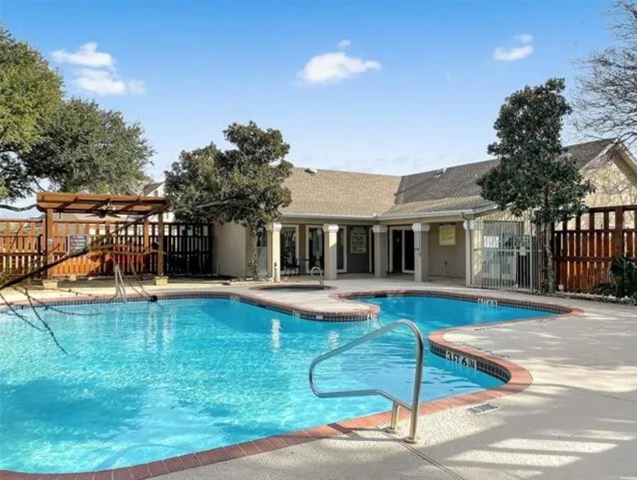 main property photo 22