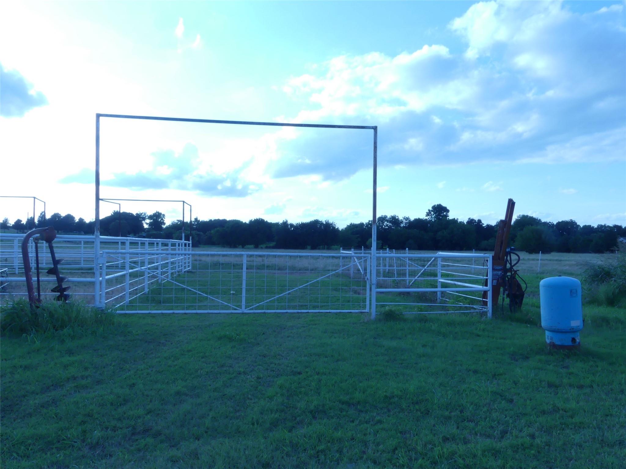 main property photo 18