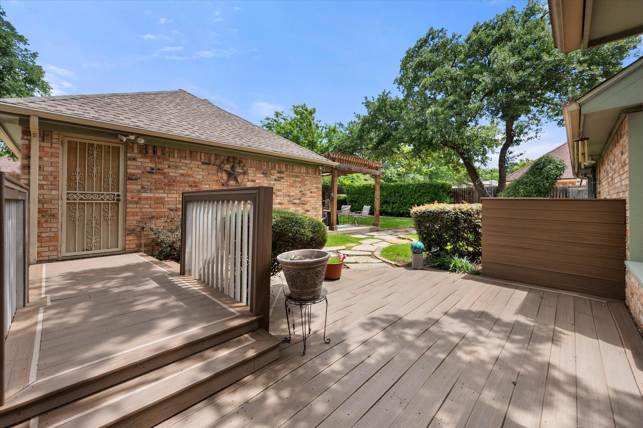 main property photo 31