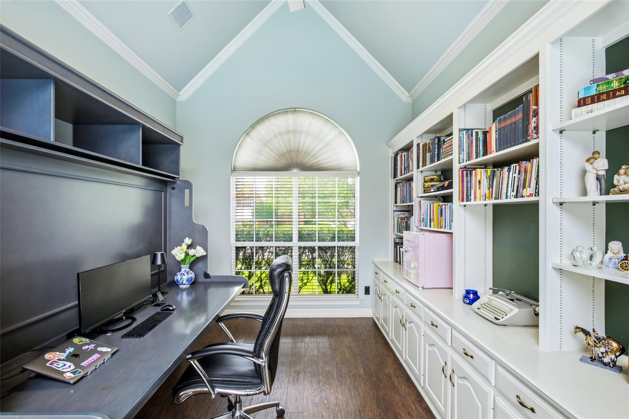 main property photo 24