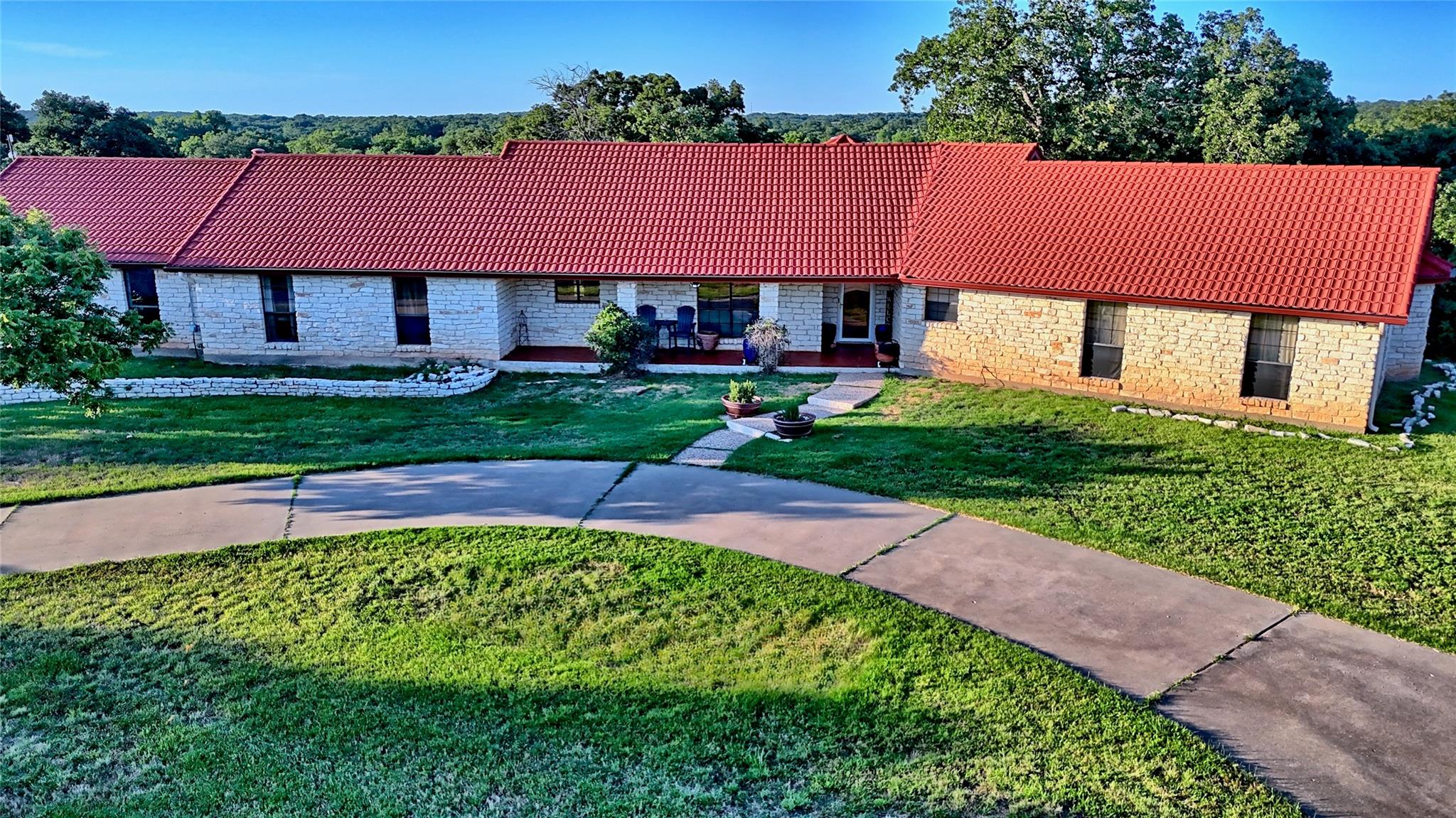 main property photo 2