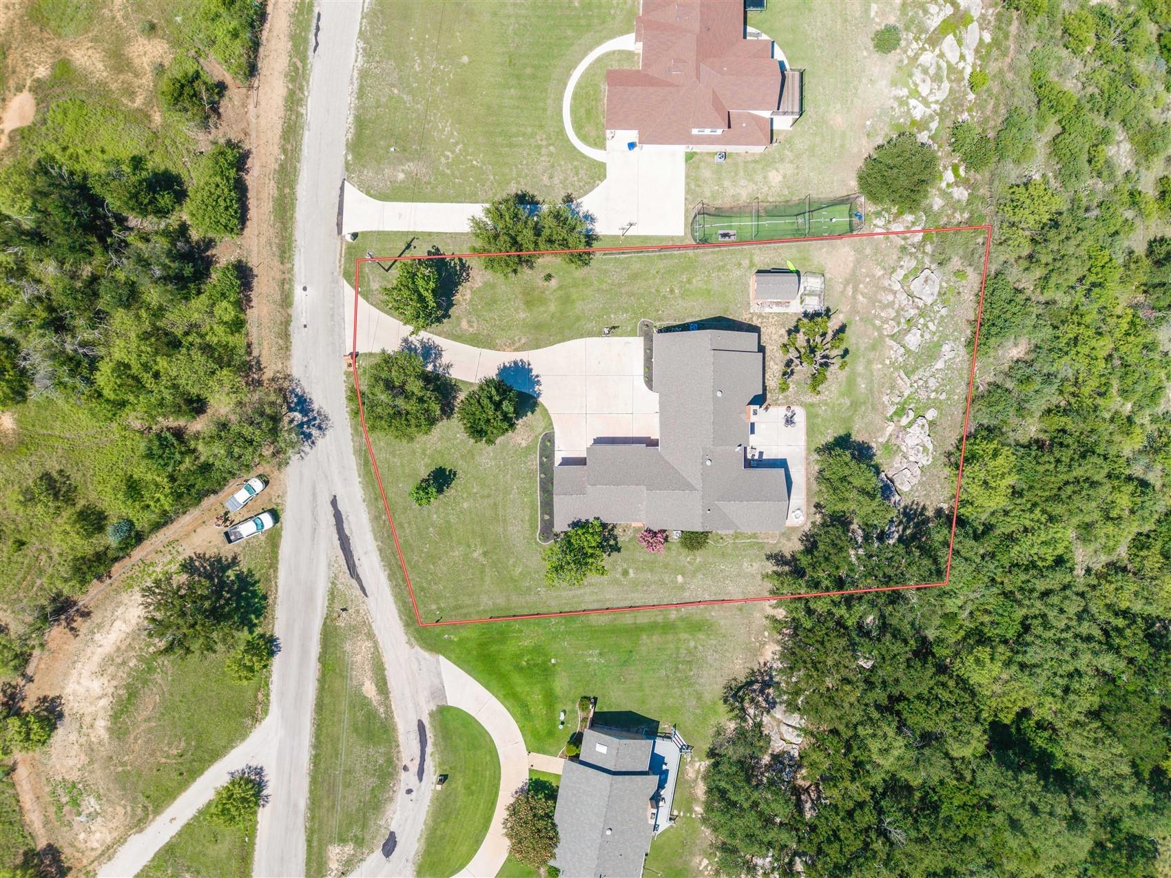 main property photo 28