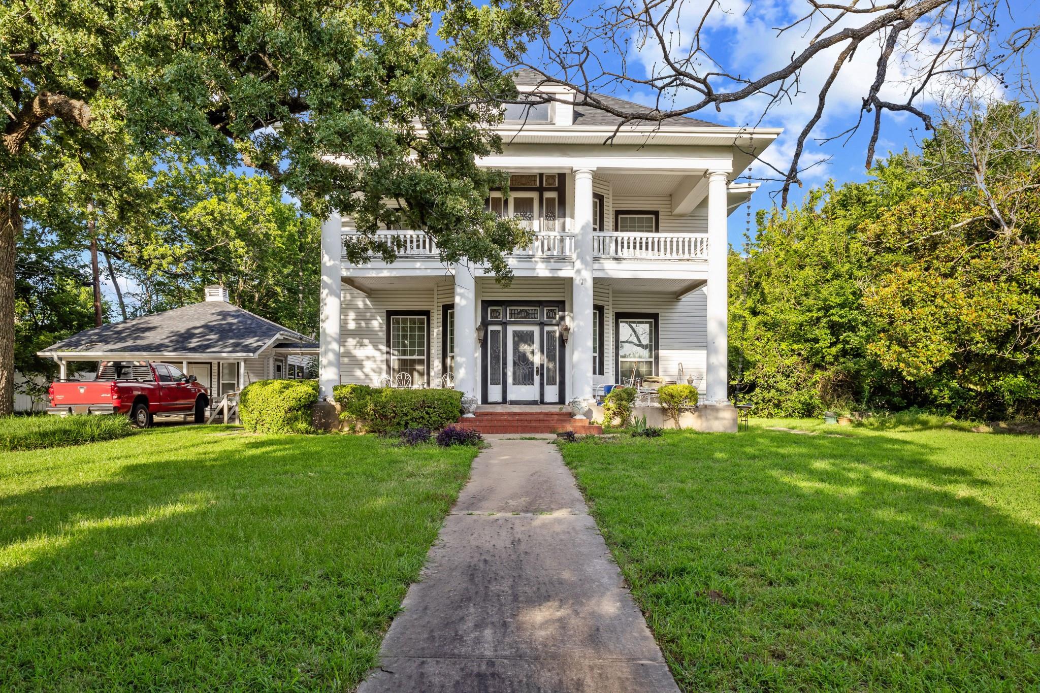 main property photo 5
