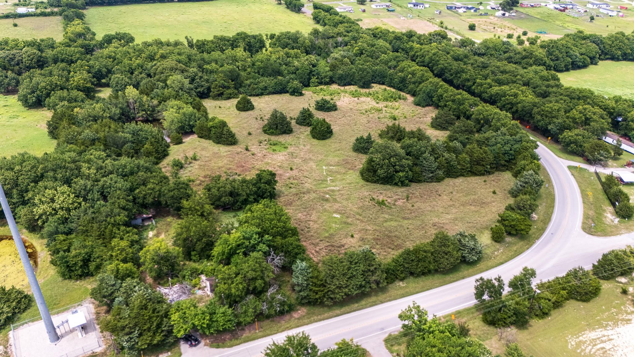 main property photo 9