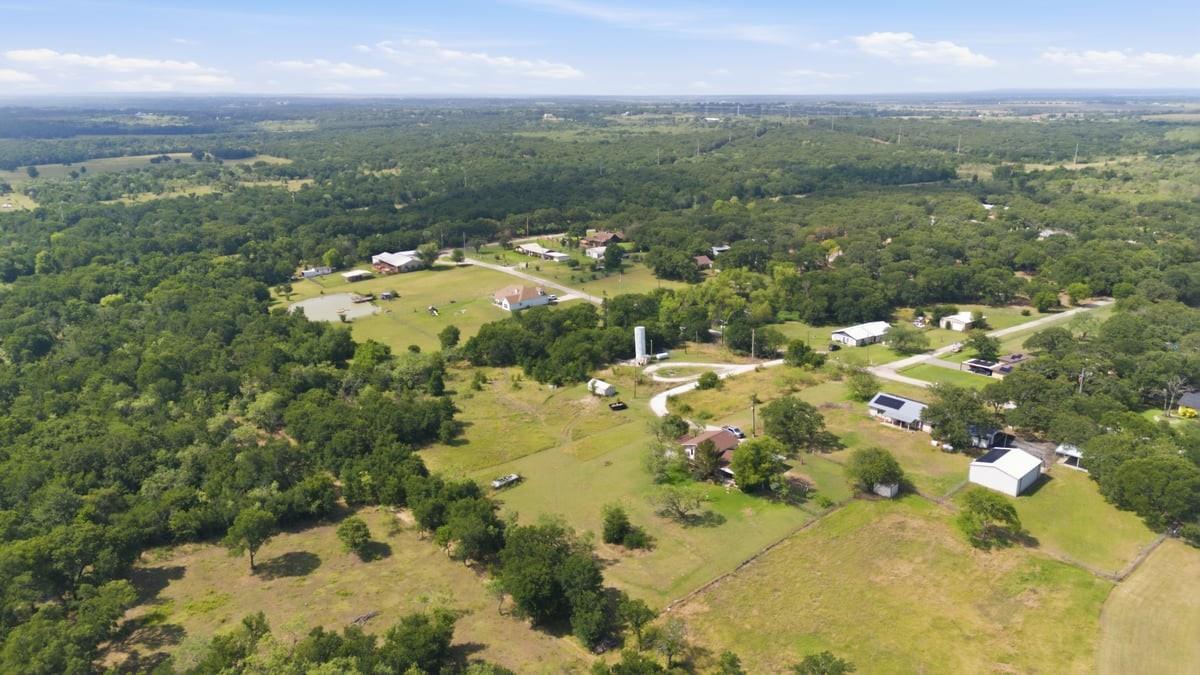 main property photo 32