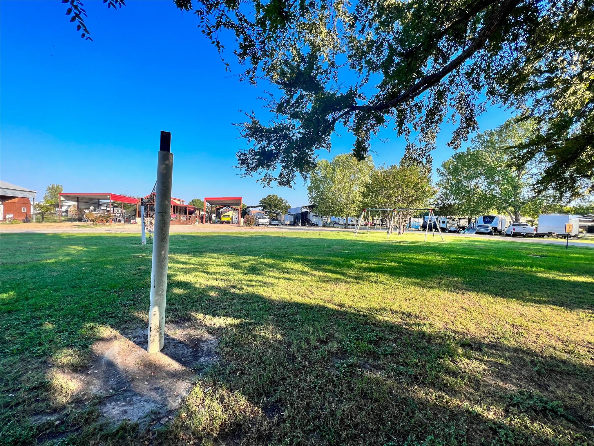 main property photo 17