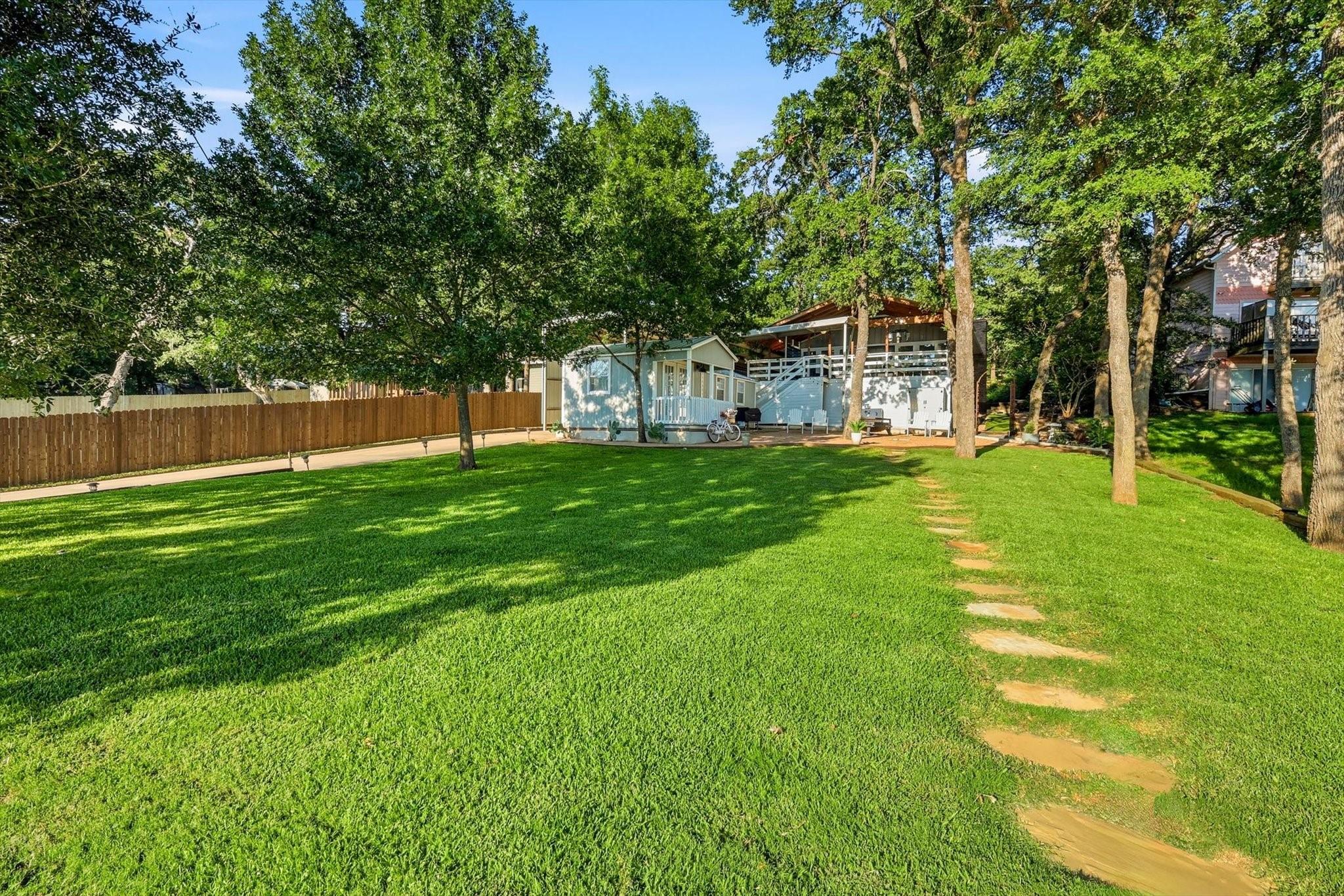 main property photo 25