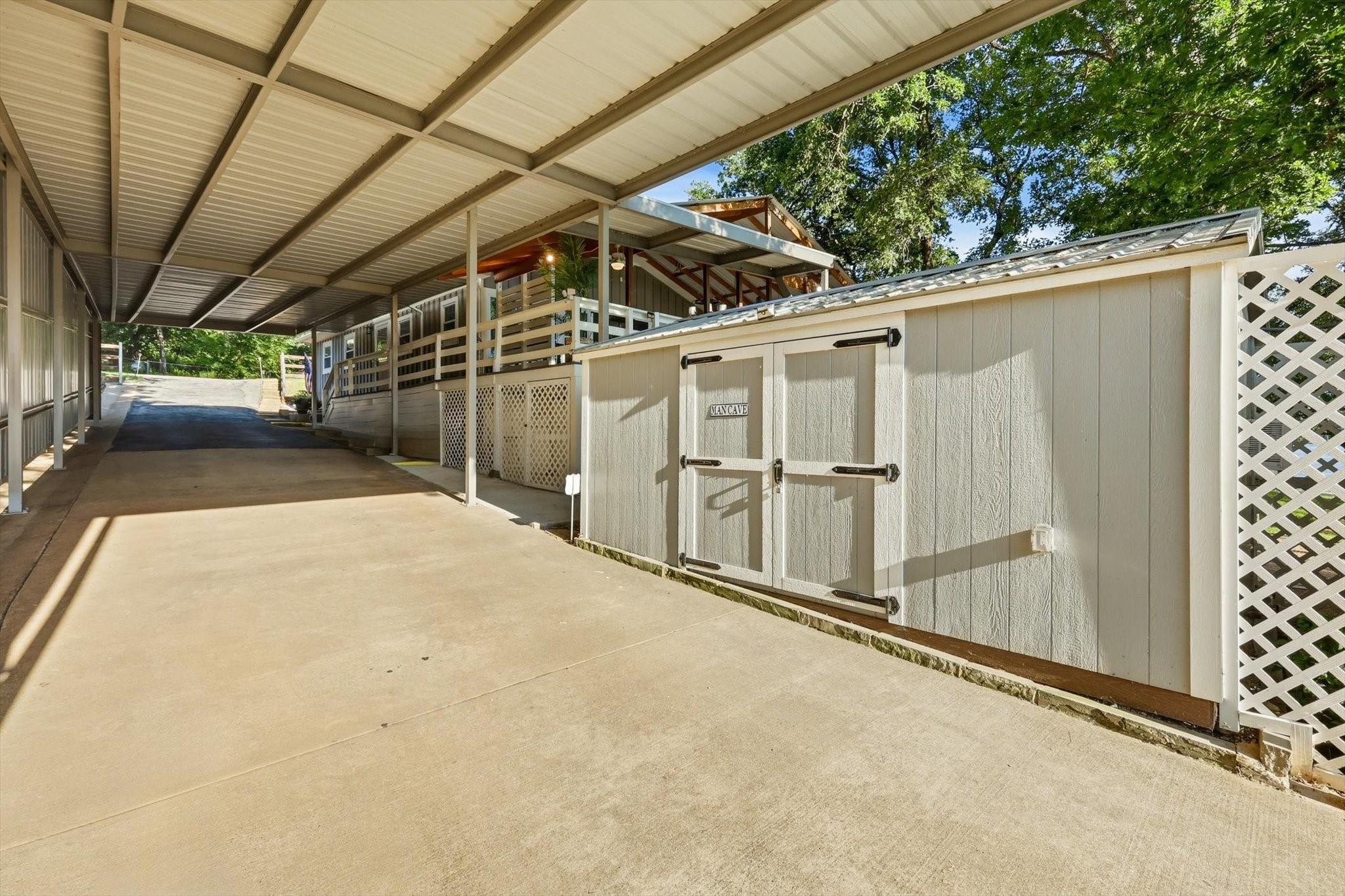 main property photo 27