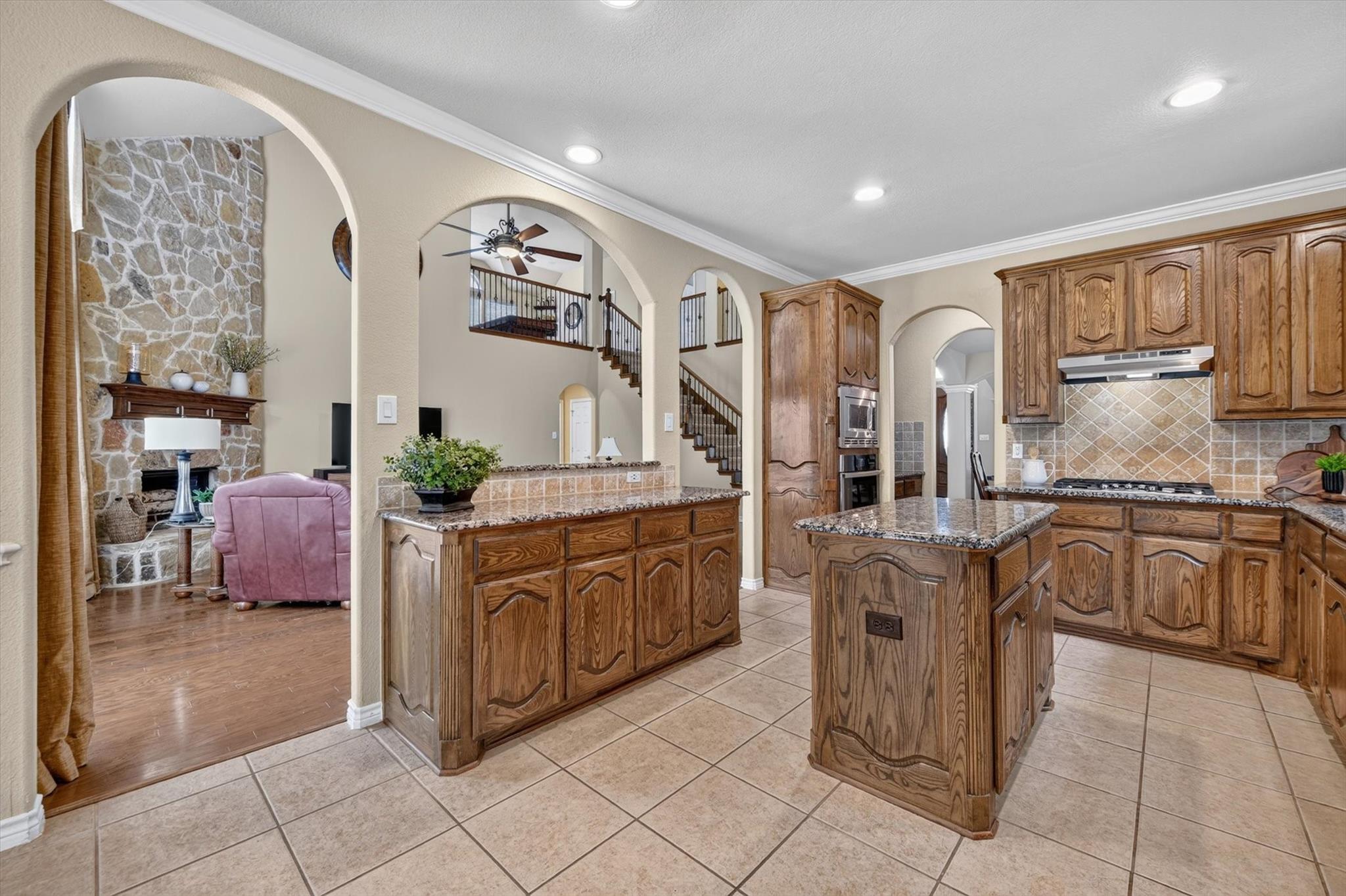 main property photo 13