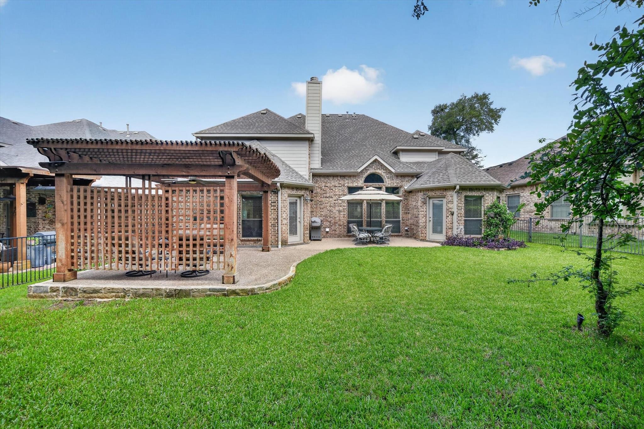 main property photo 36