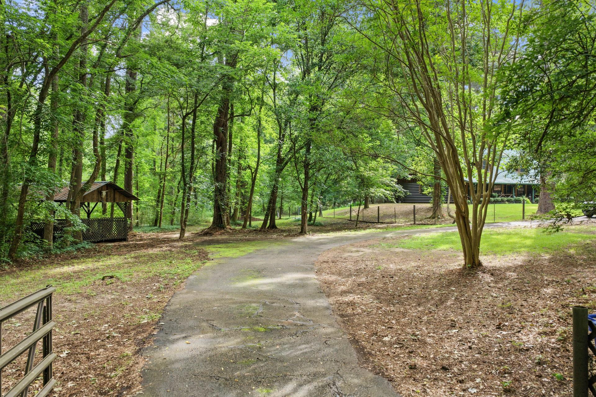 main property photo 25