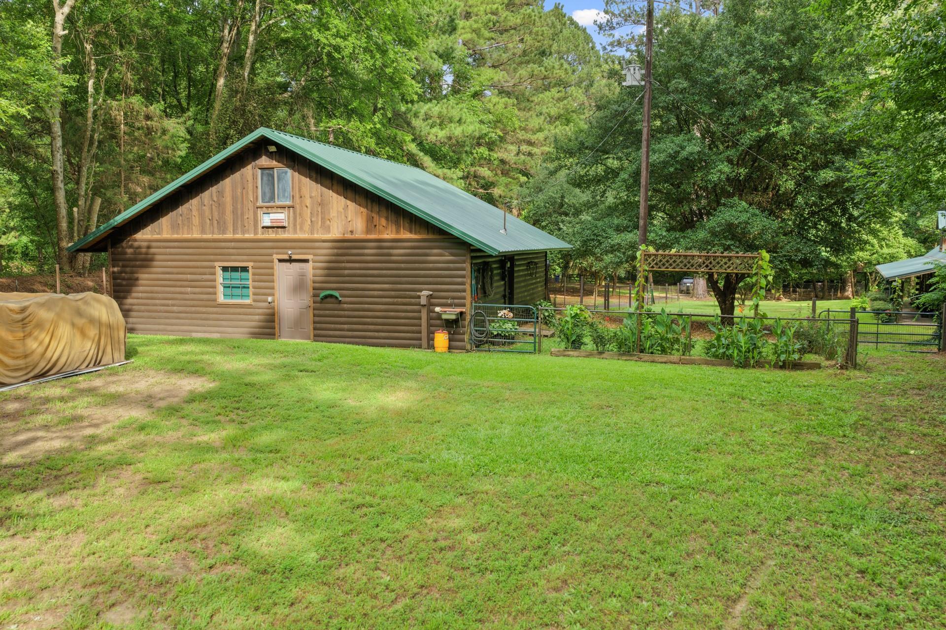 main property photo 29