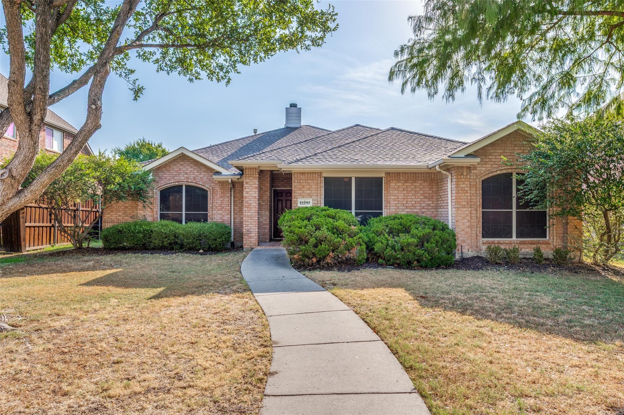 main property photo 25