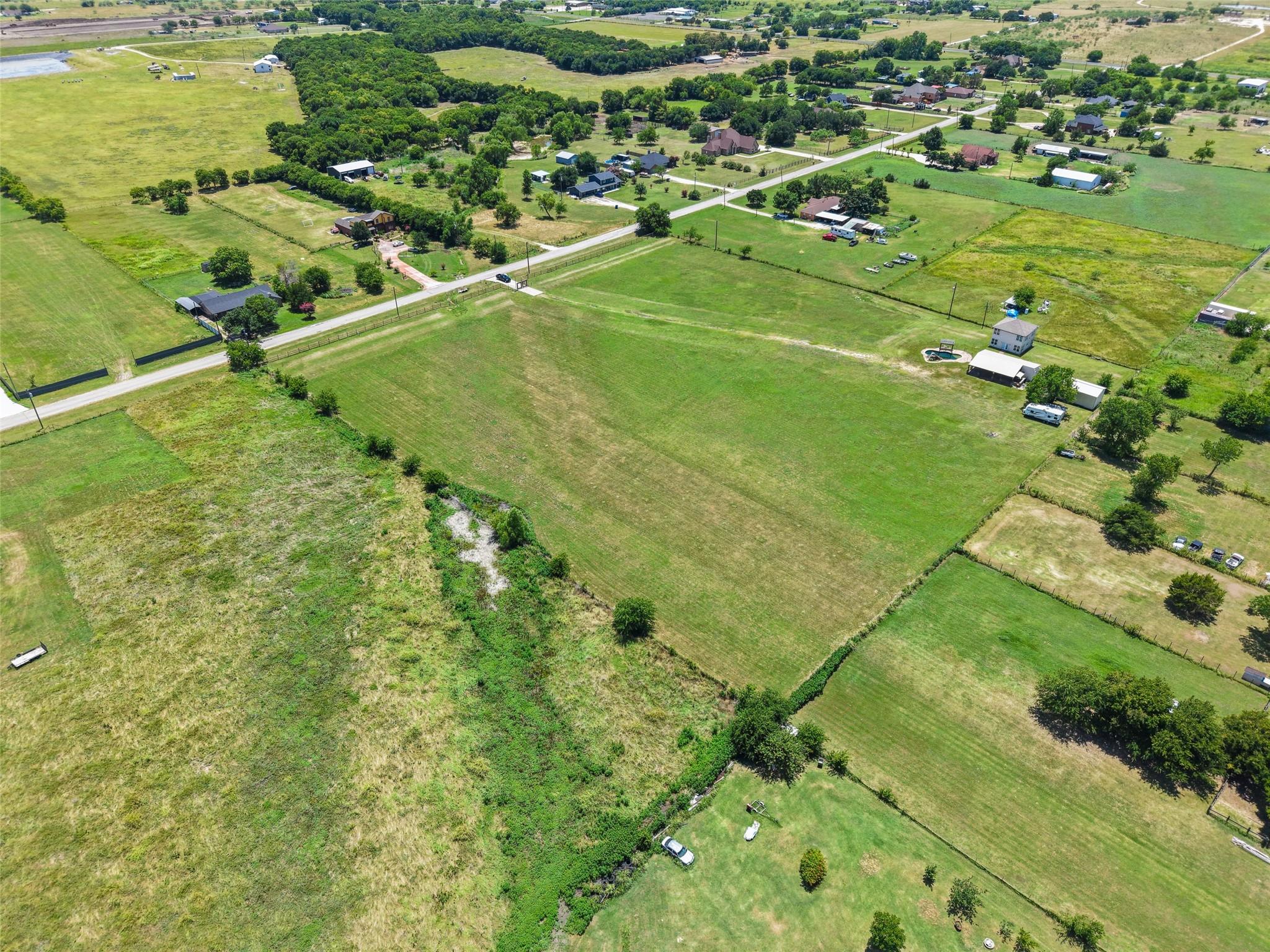 main property photo 17