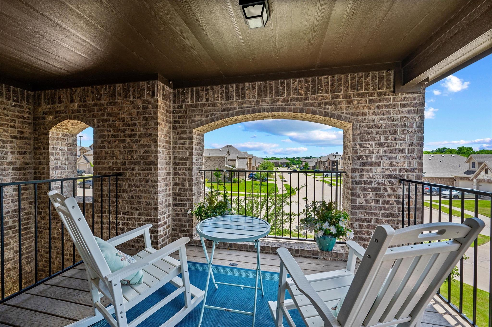 main property photo 28