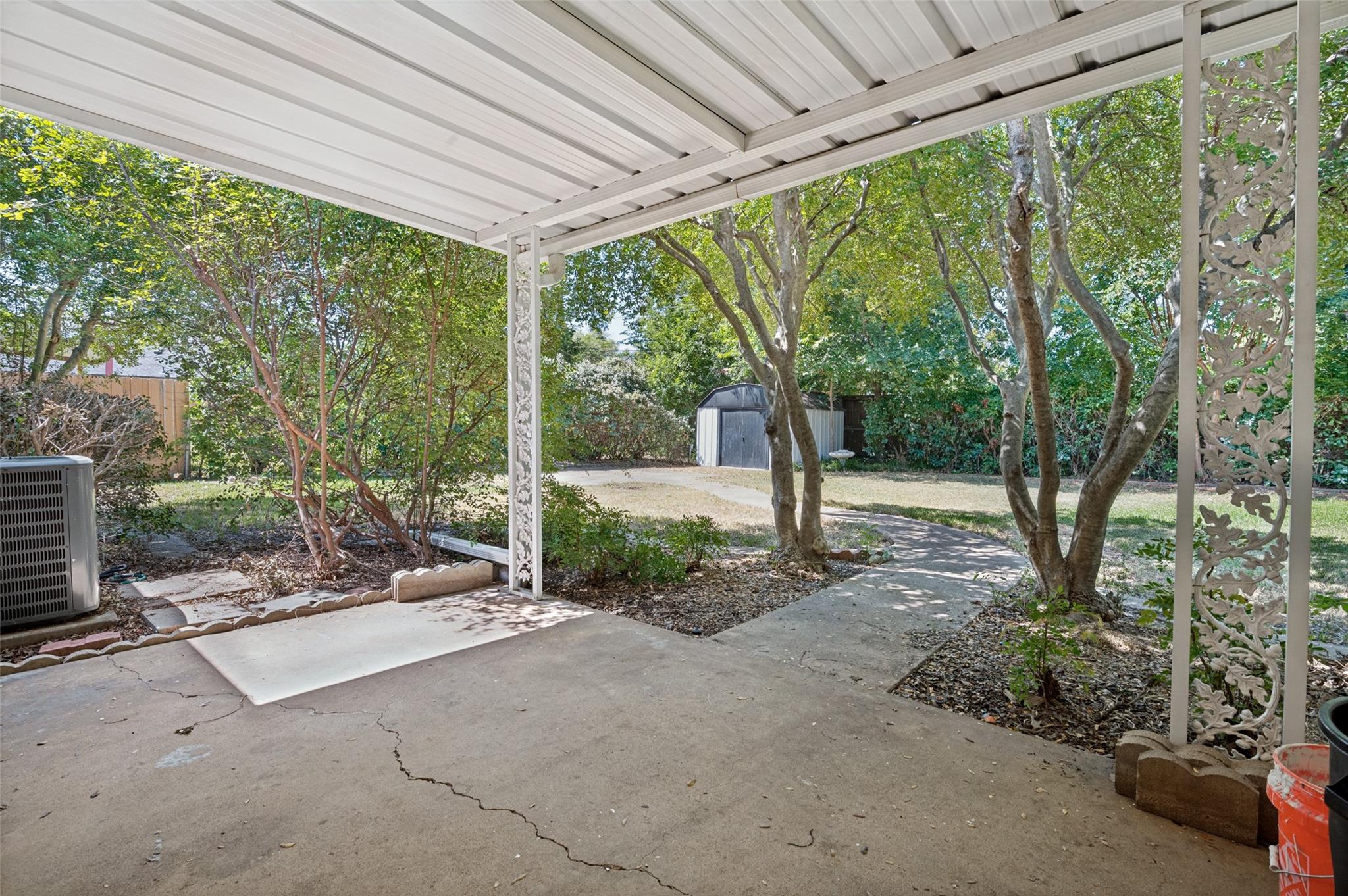 main property photo 23