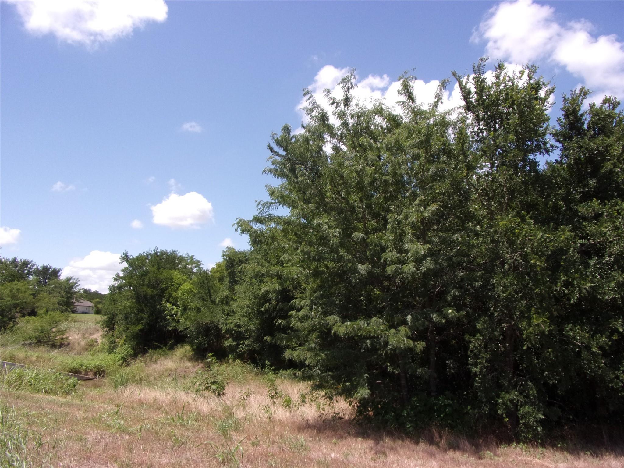 main property photo 9