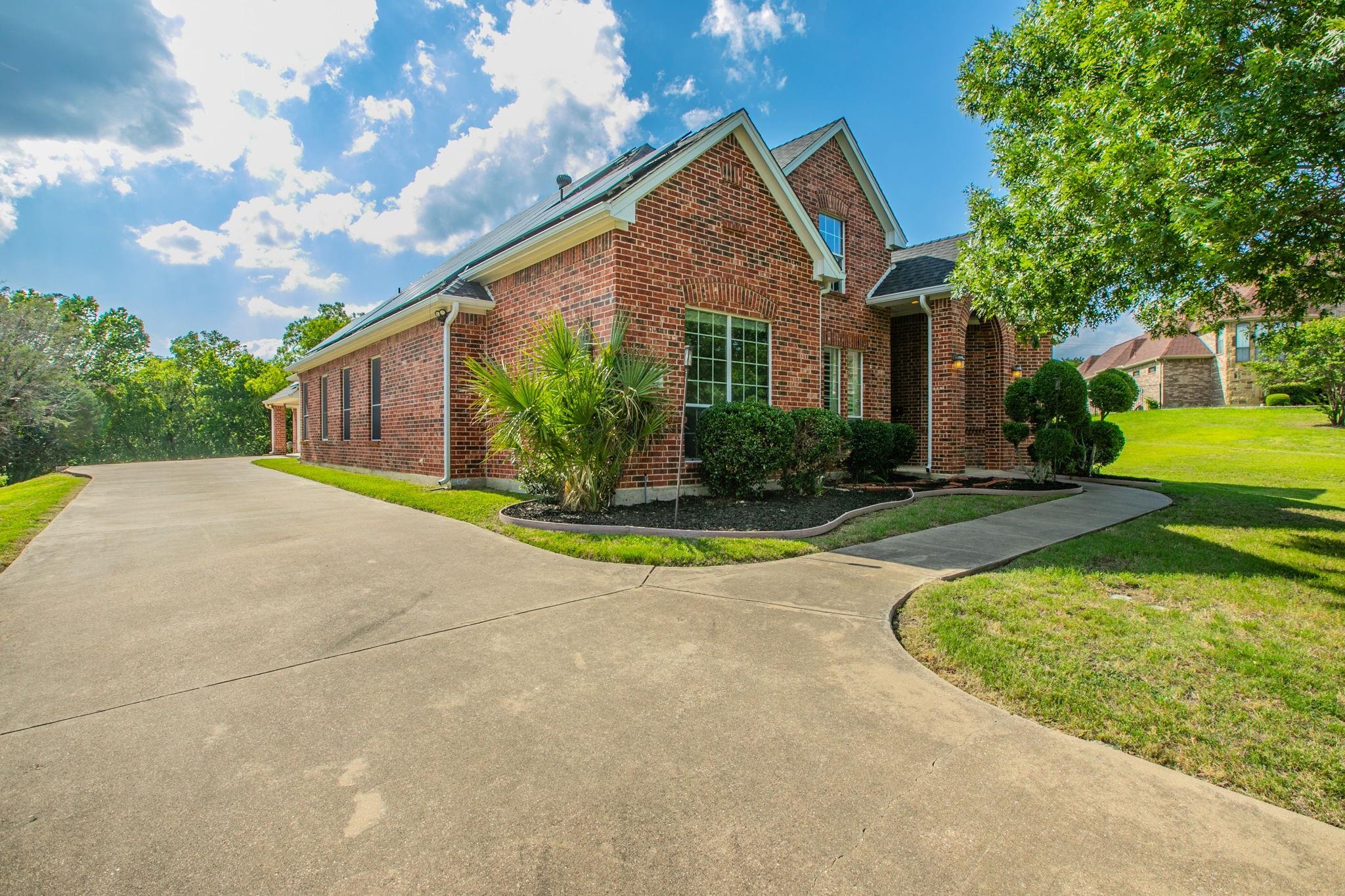 main property photo 22