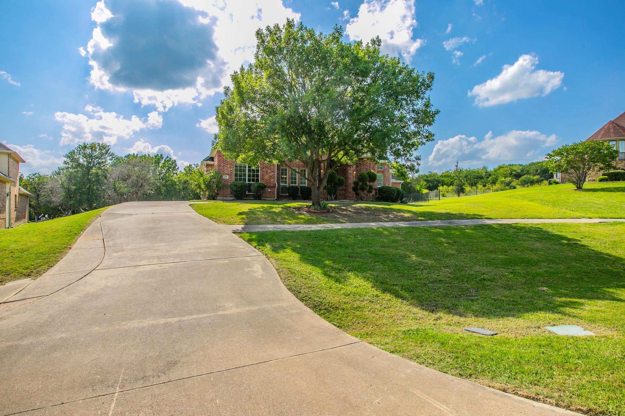 main property photo 23