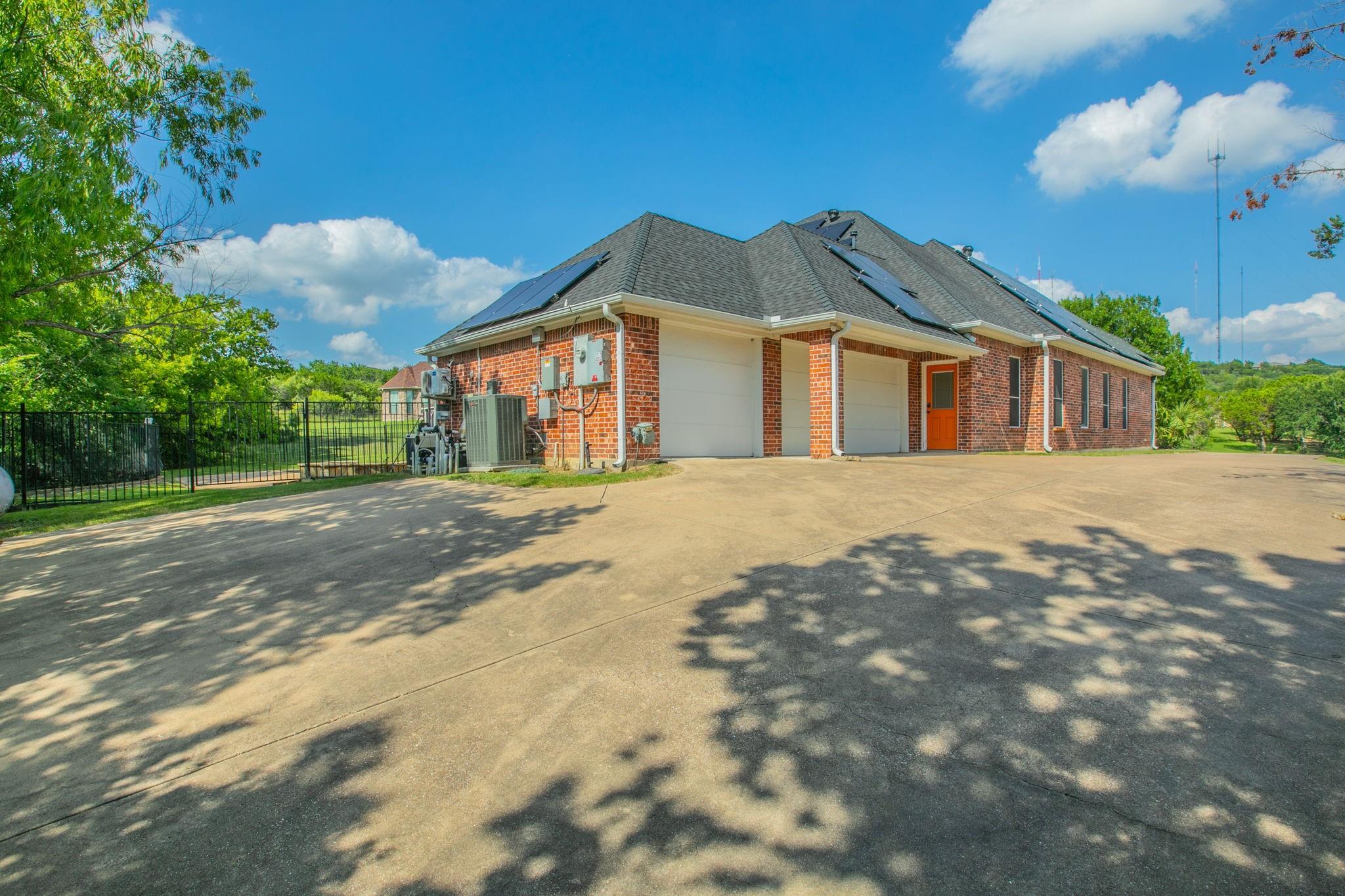 main property photo 24
