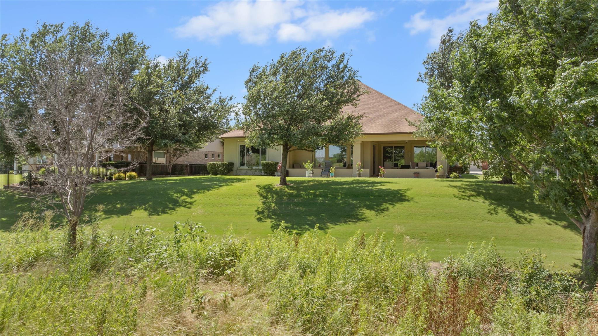 main property photo 28