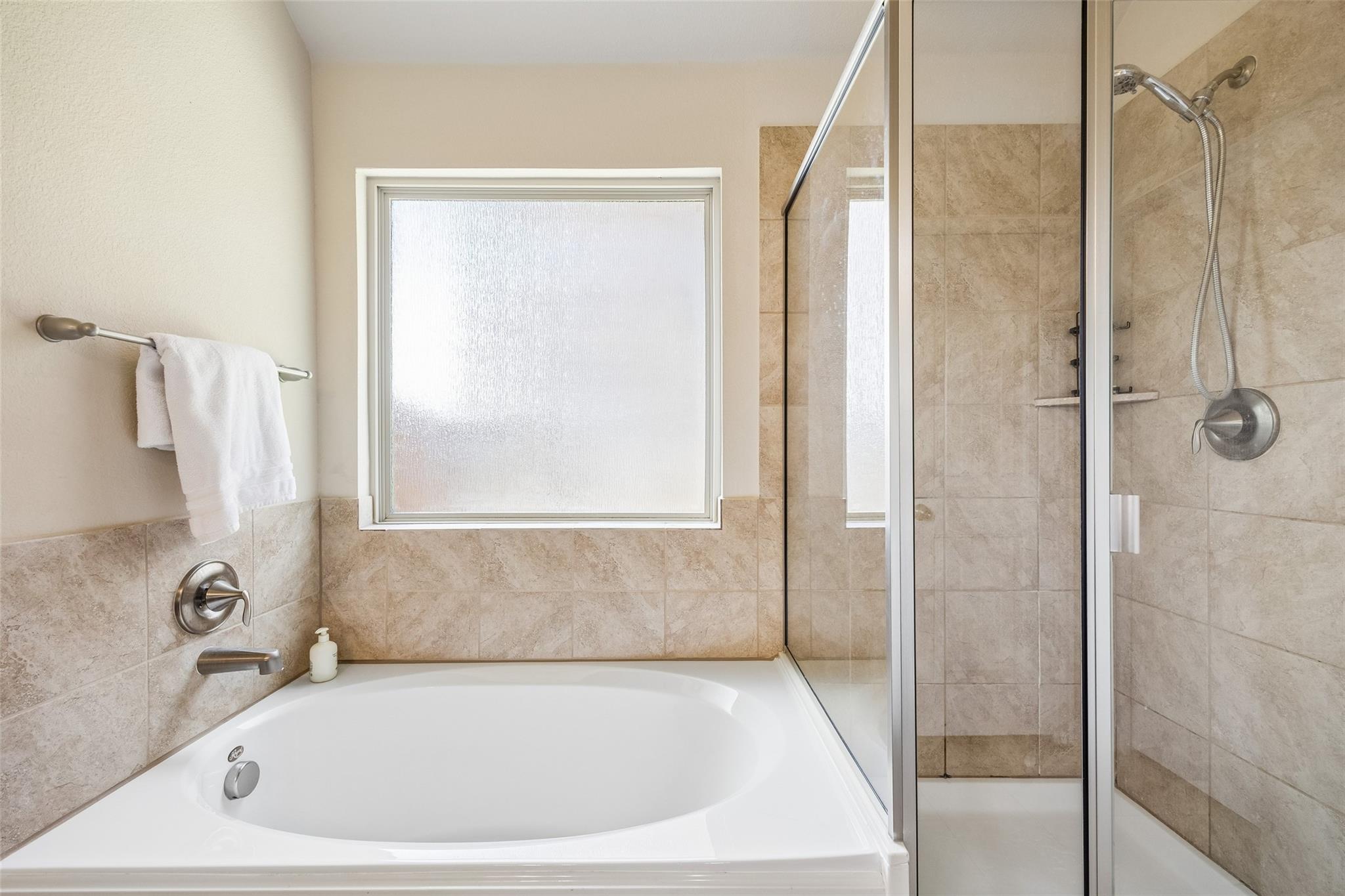 property viewer photo 18