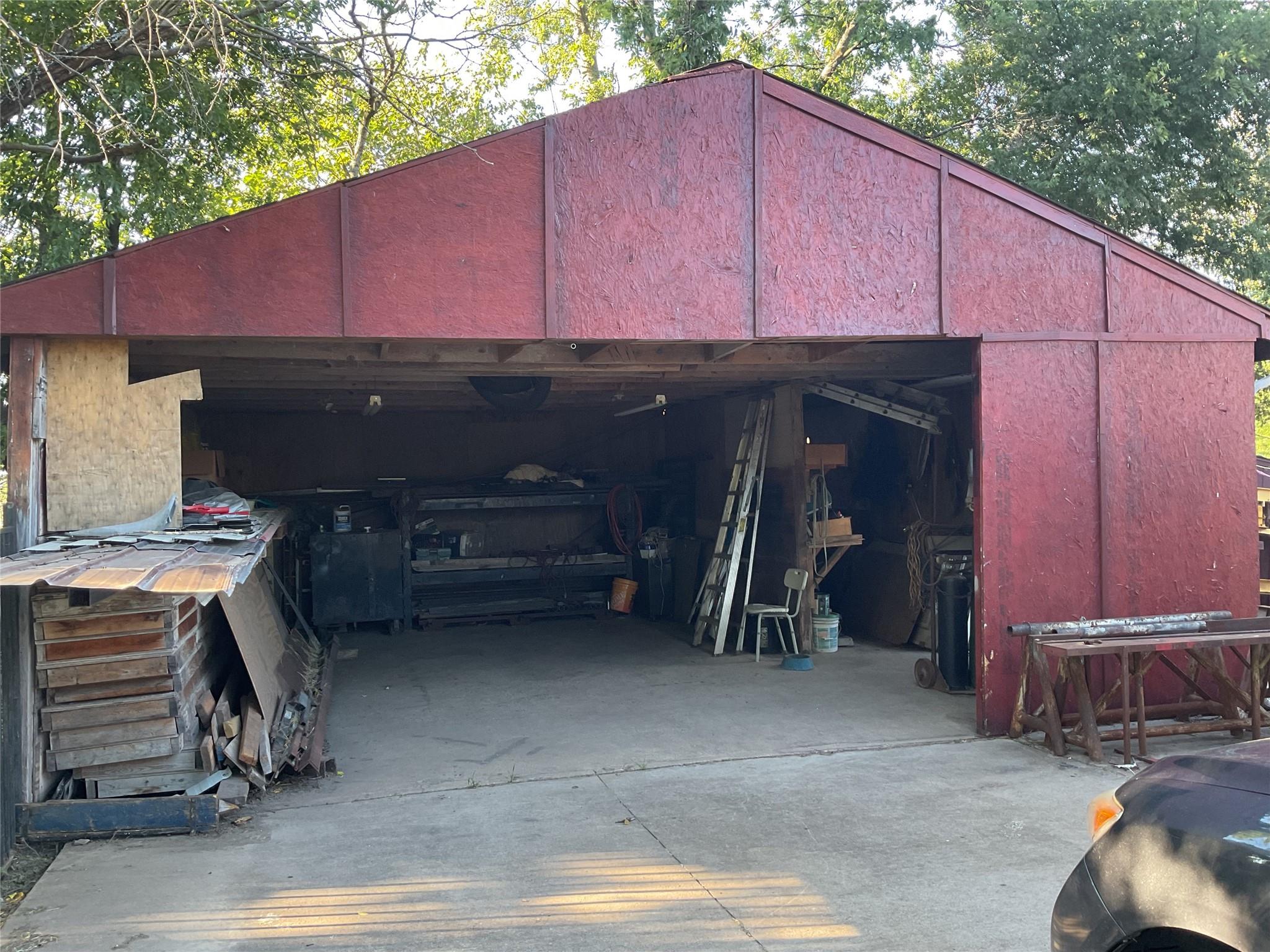 main property photo 18