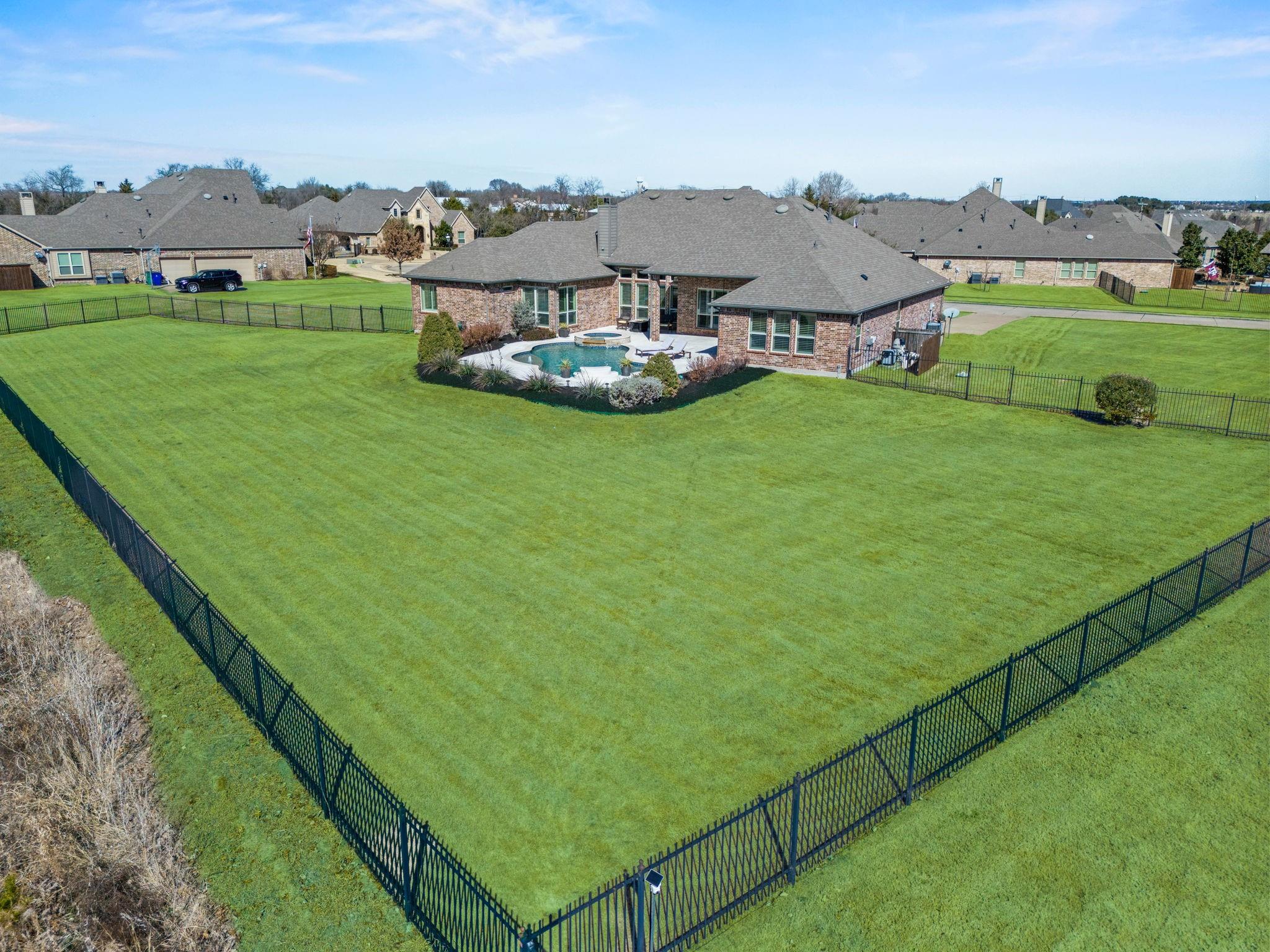 main property photo 22