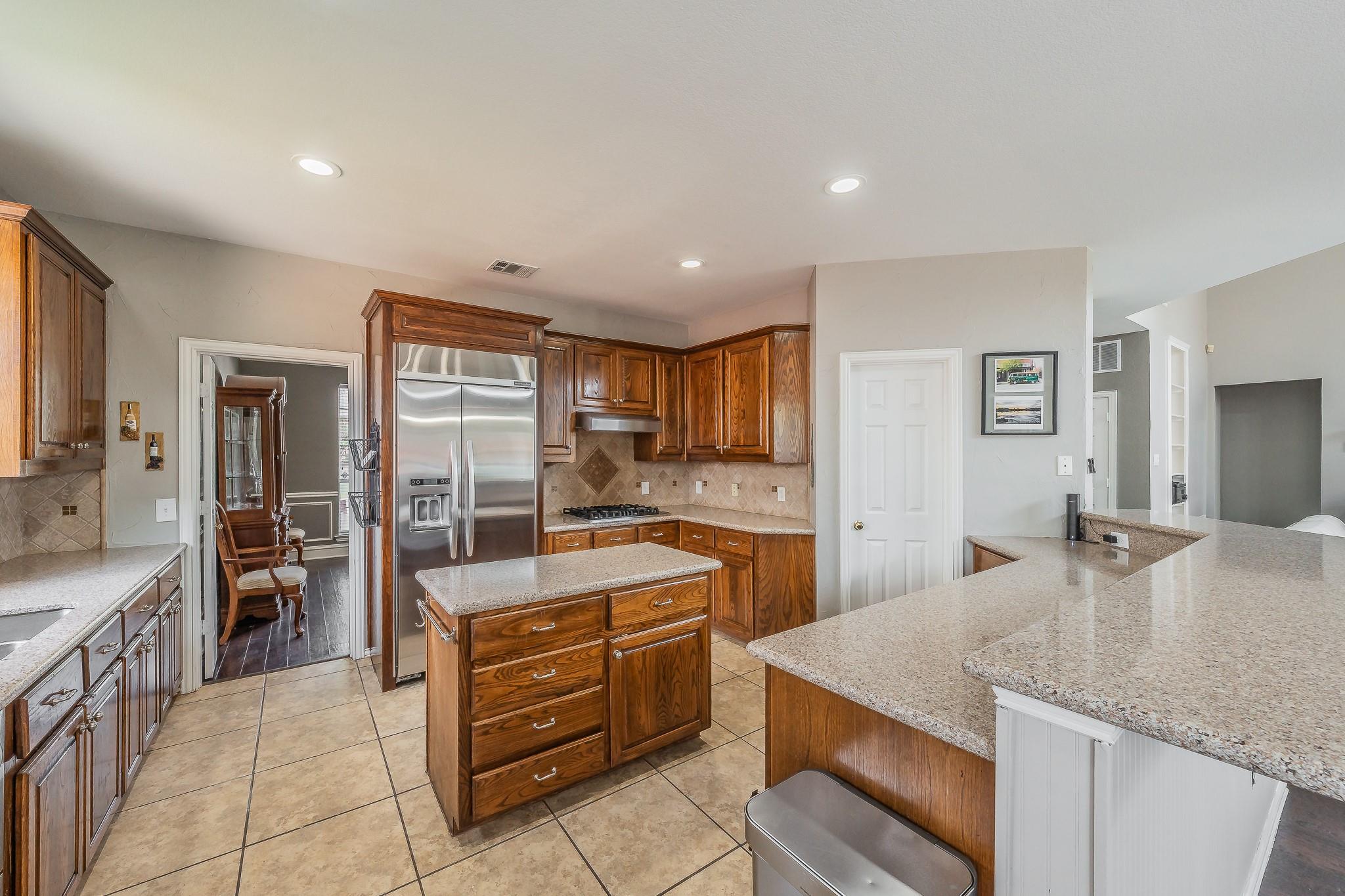 main property photo 8