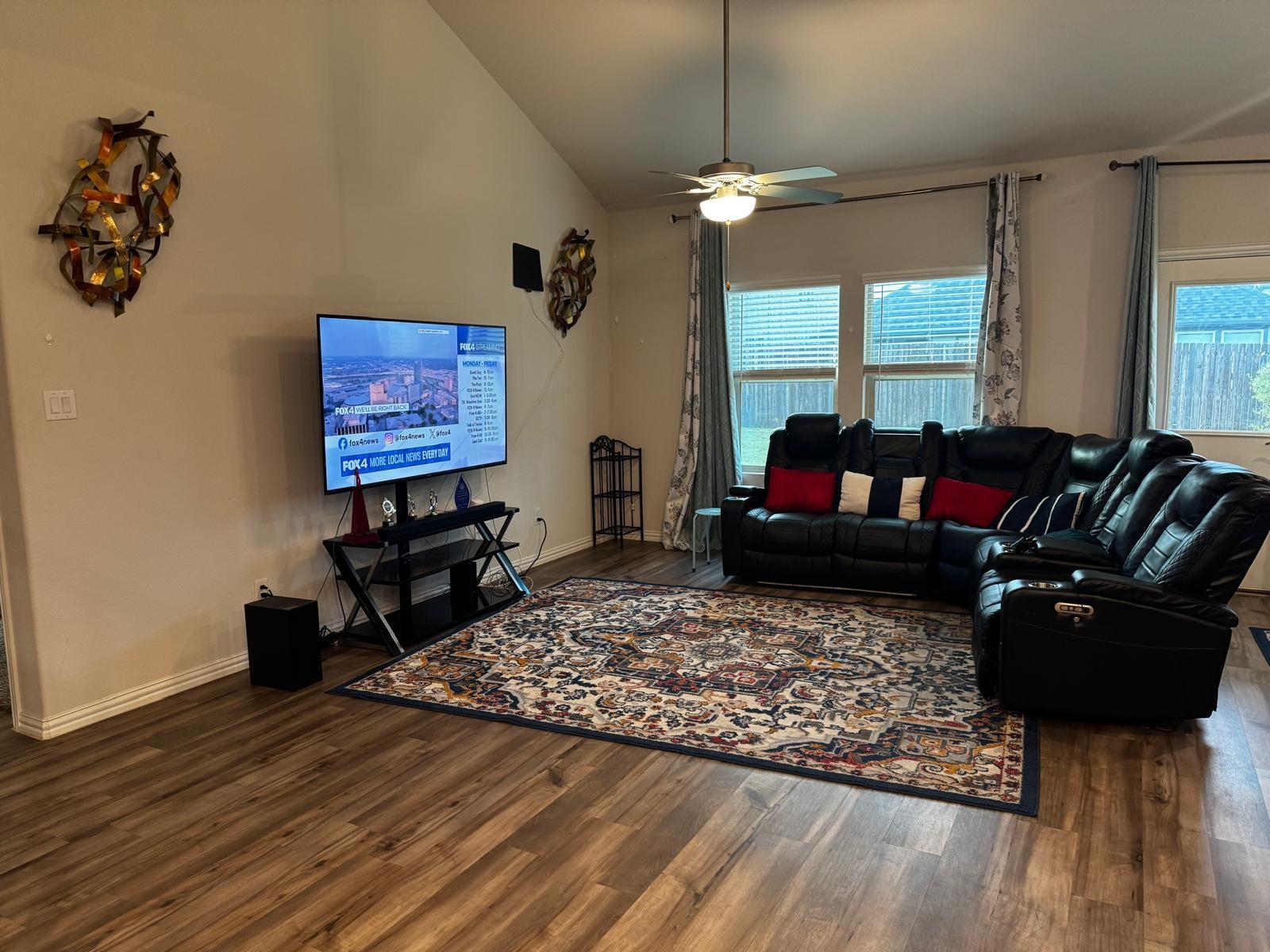 main property photo 6