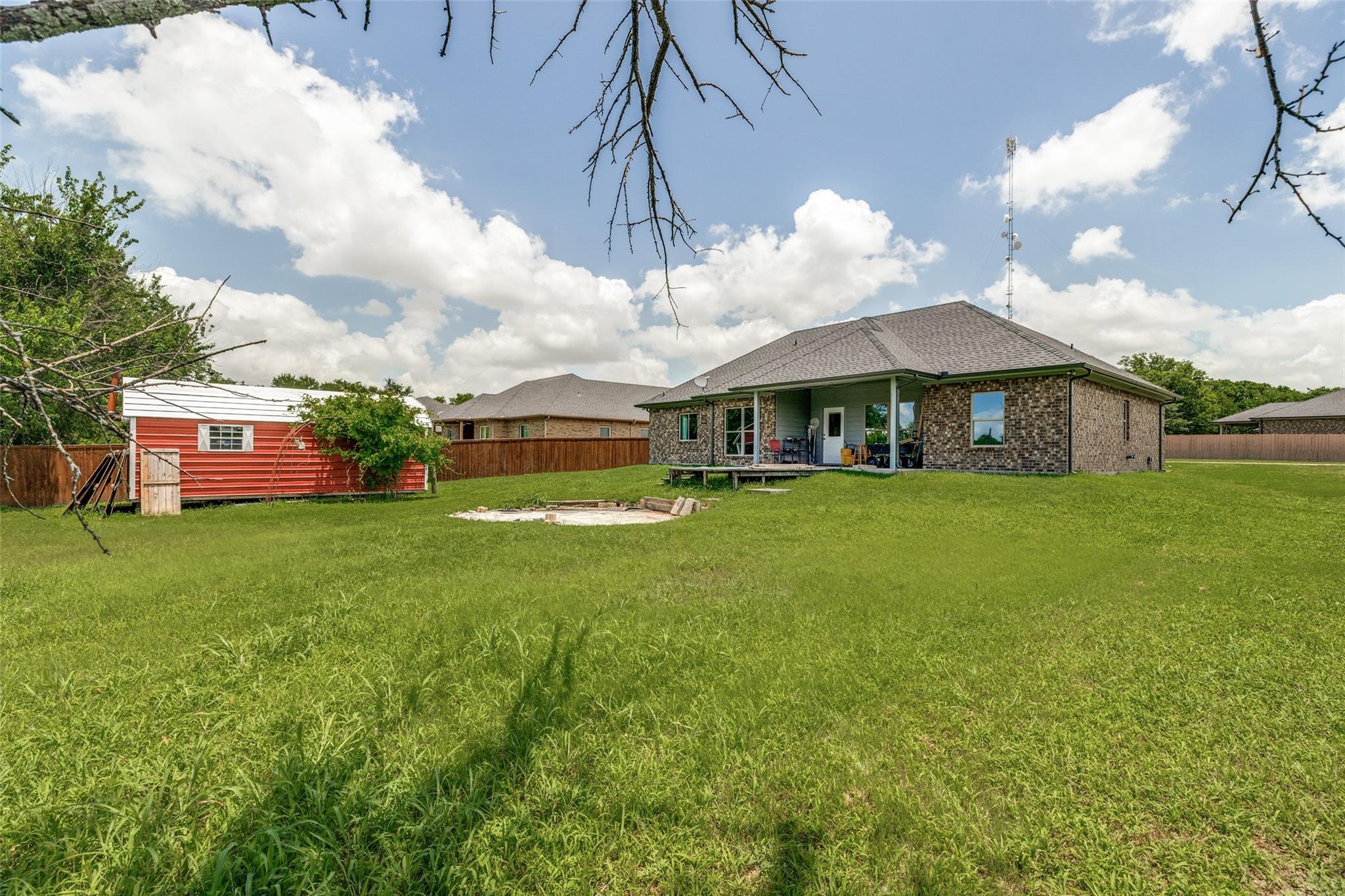 main property photo 23
