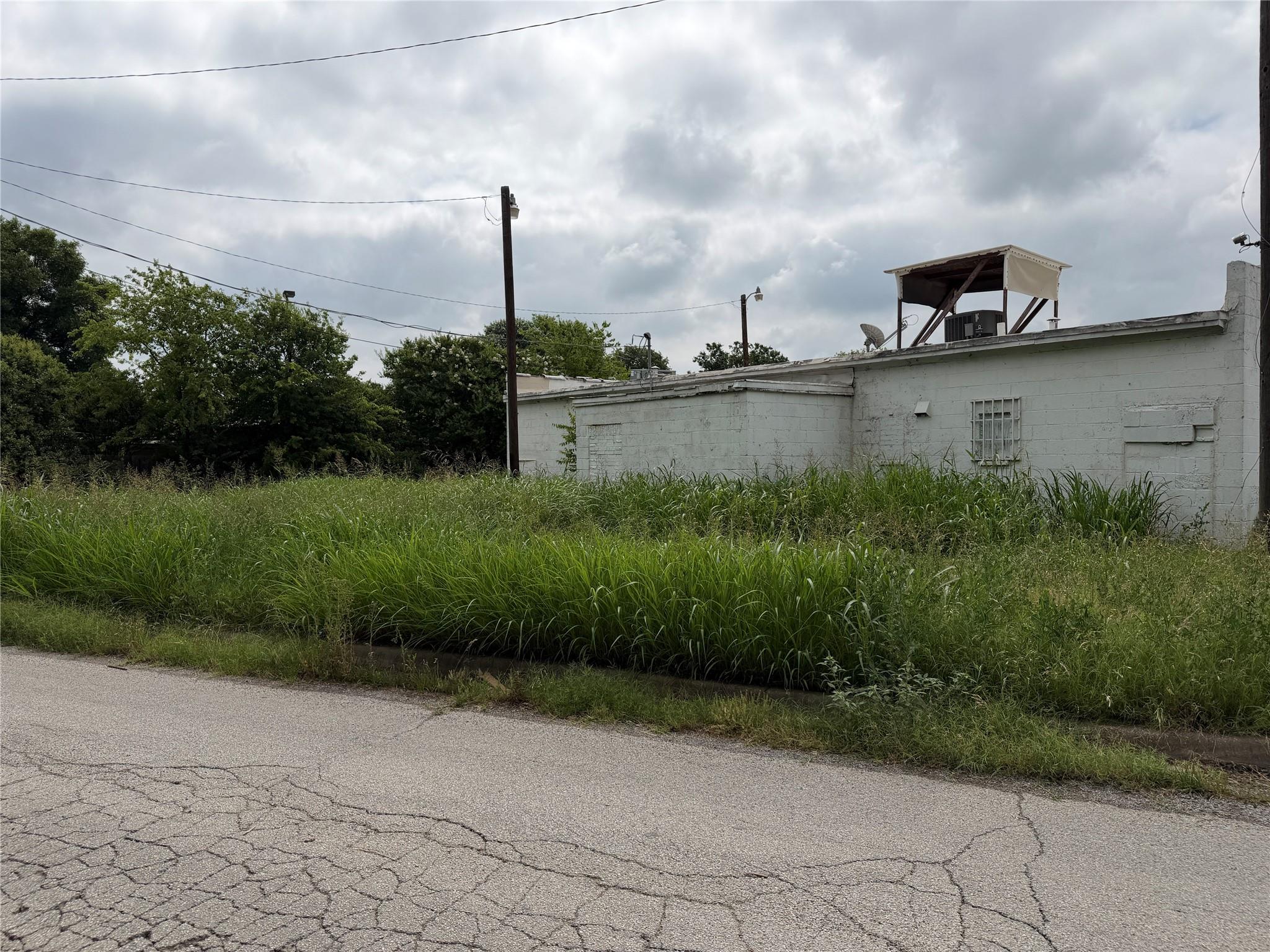 main property photo 5