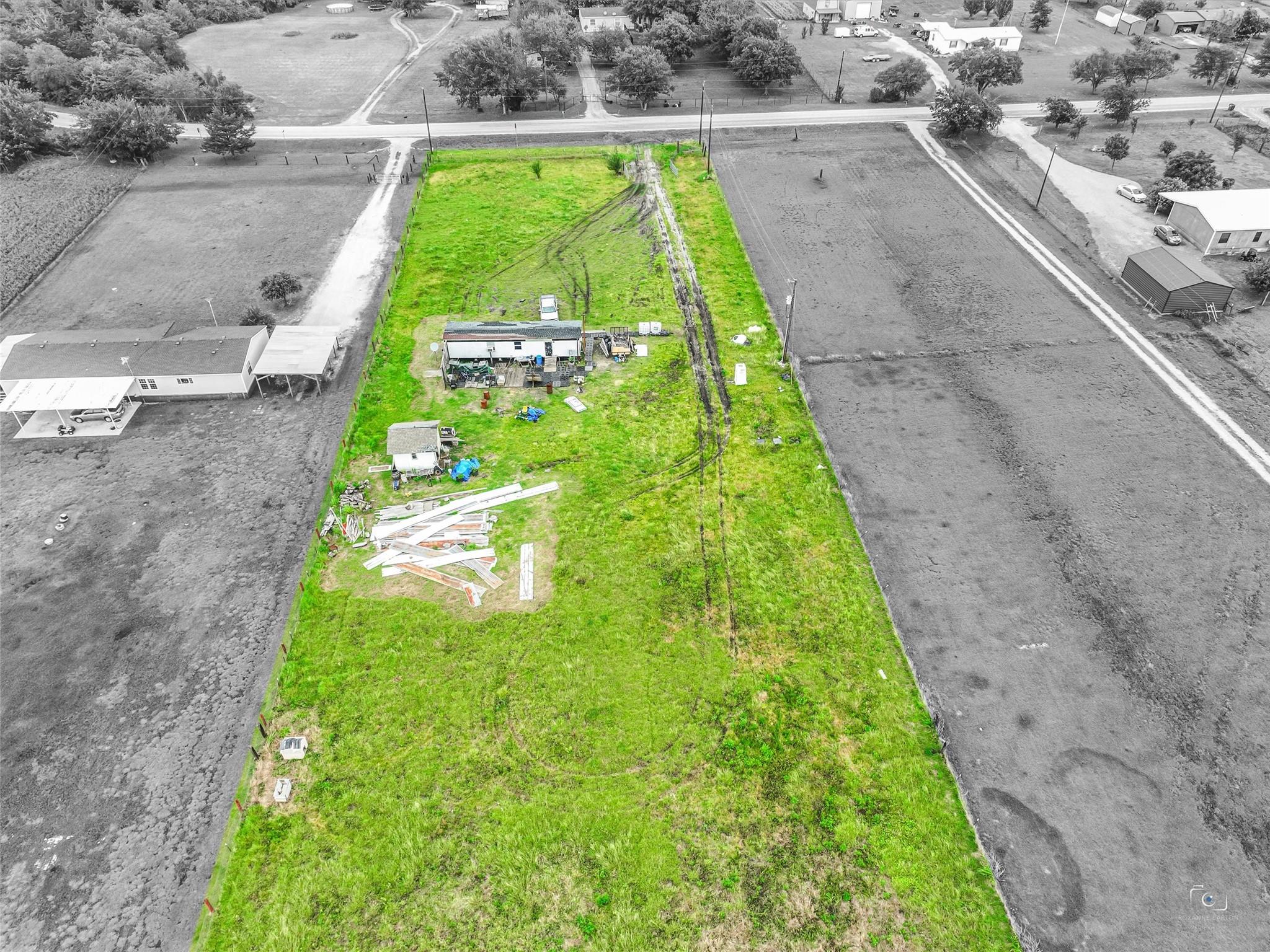 main property photo 16