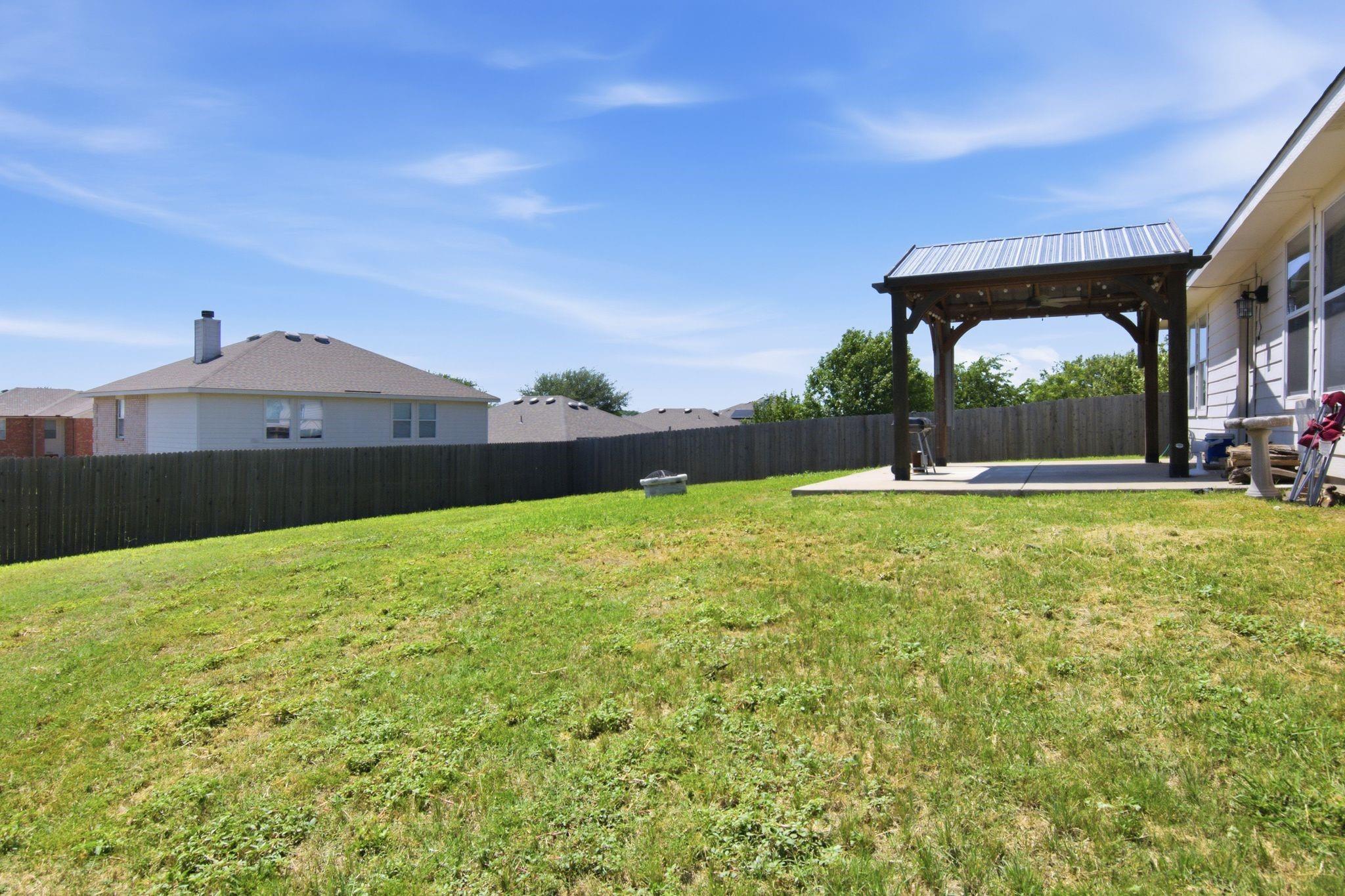 main property photo 27