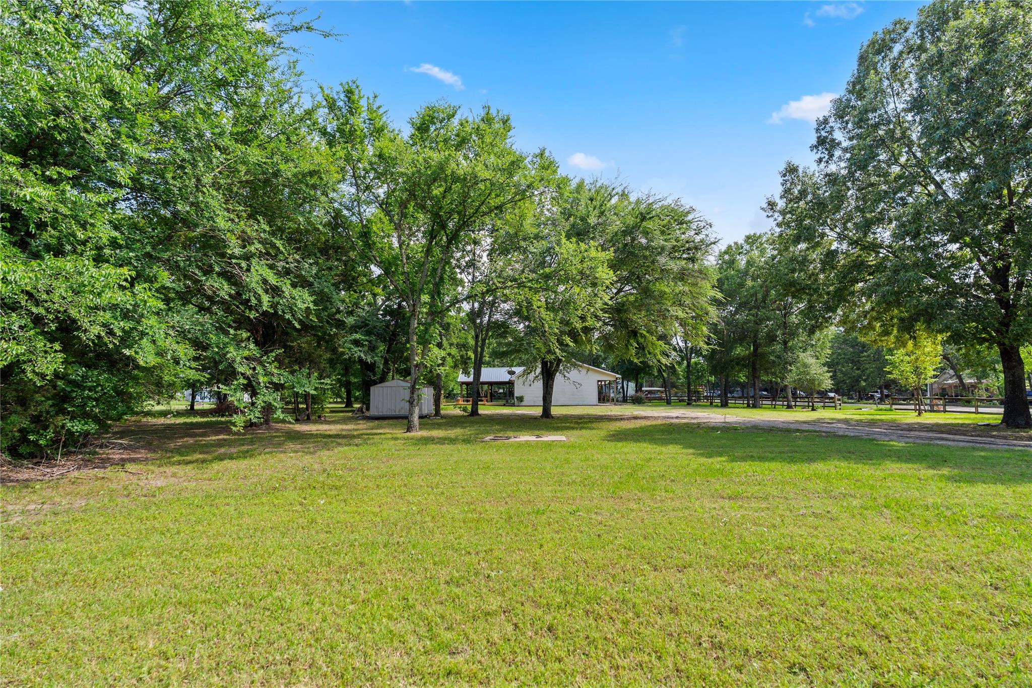 main property photo 10
