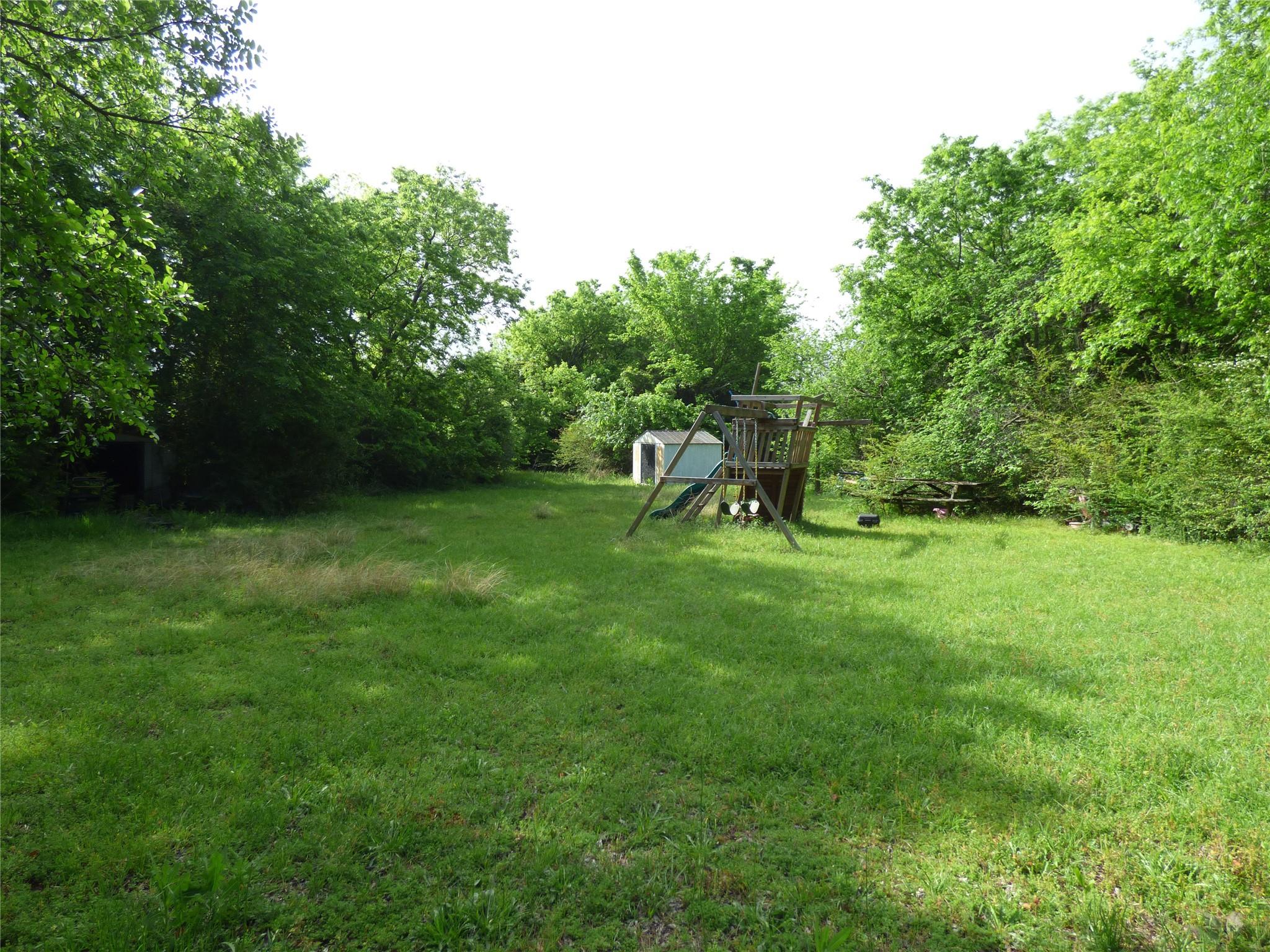 main property photo 9
