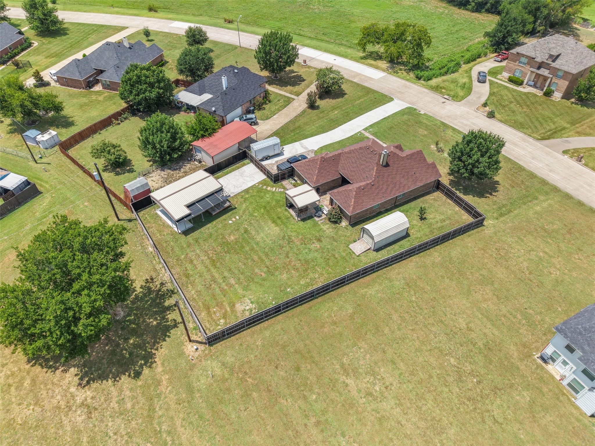 main property photo 29