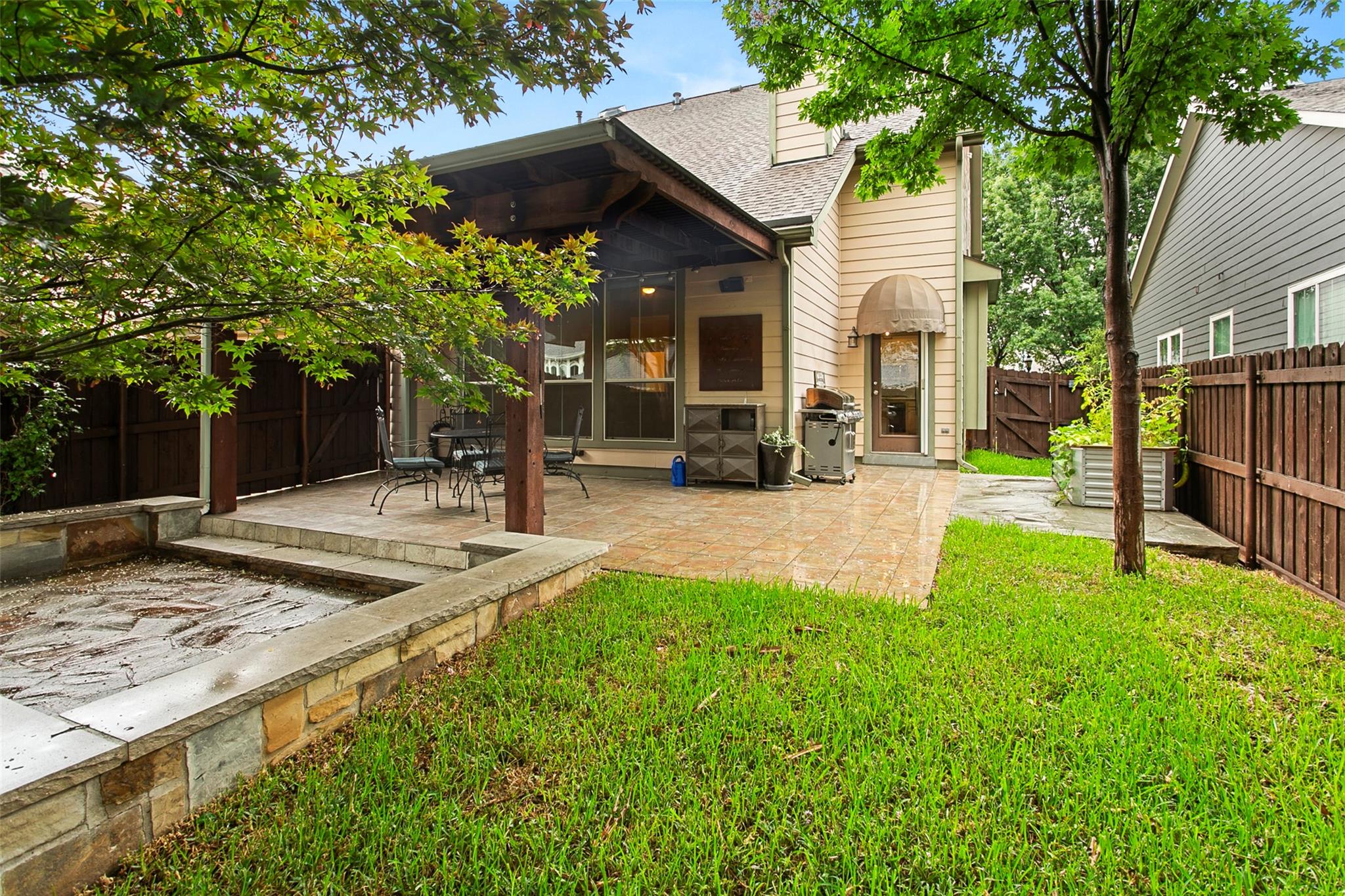 main property photo 31