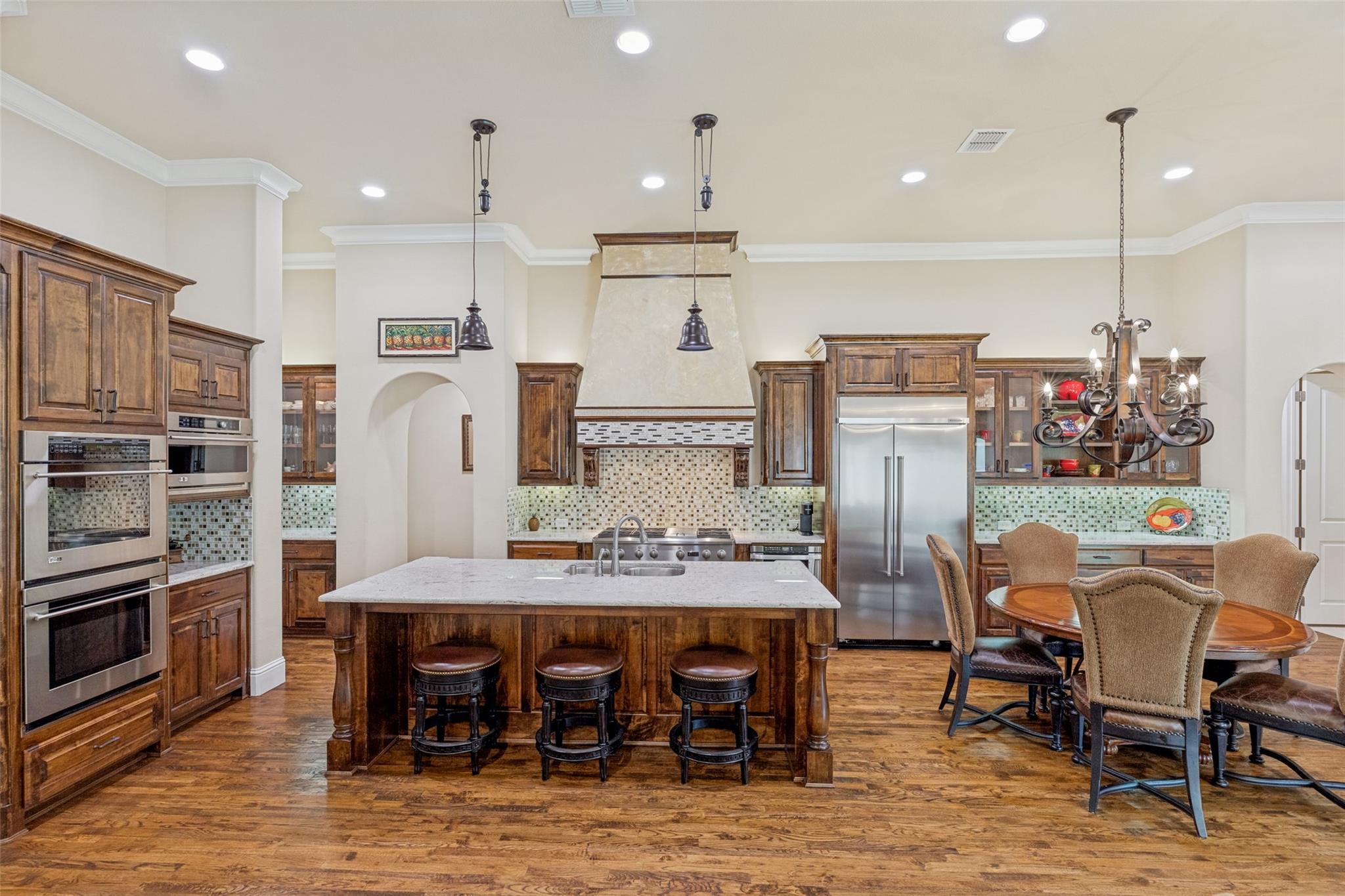 main property photo 12