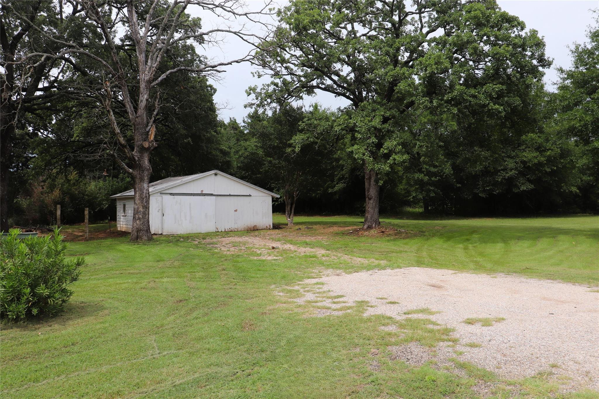 main property photo 13