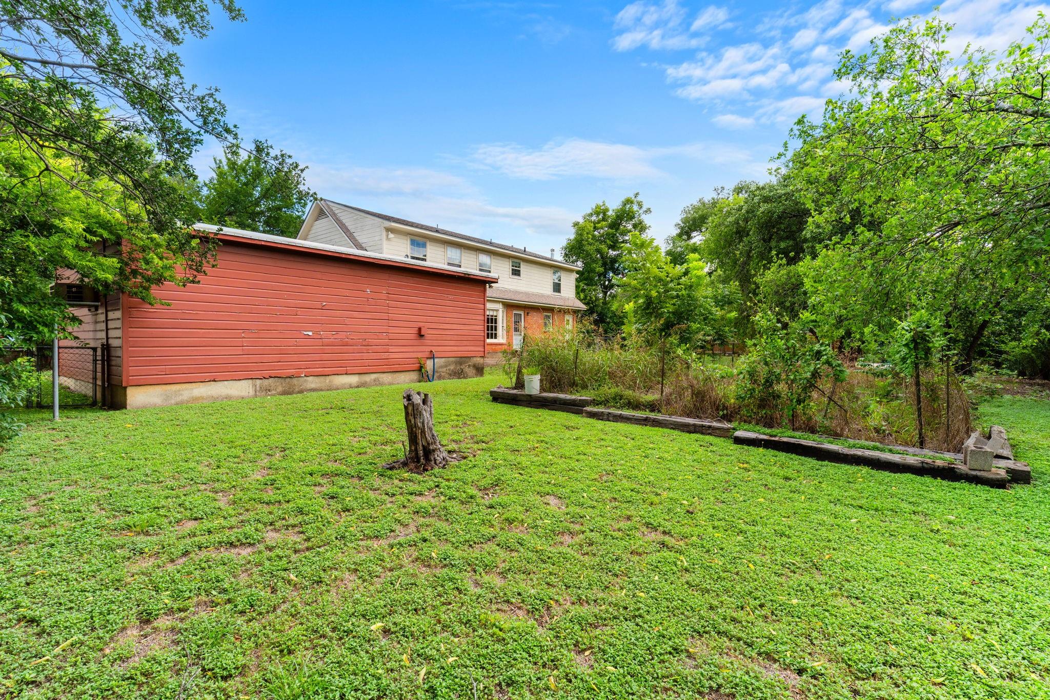 main property photo 29