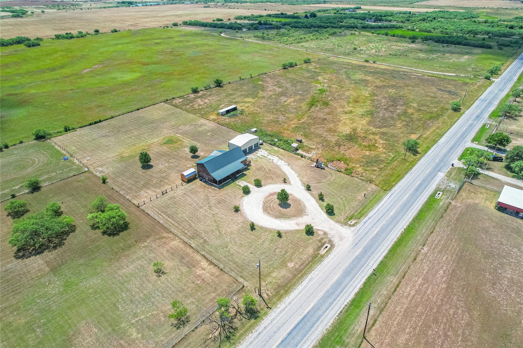 main property photo 32