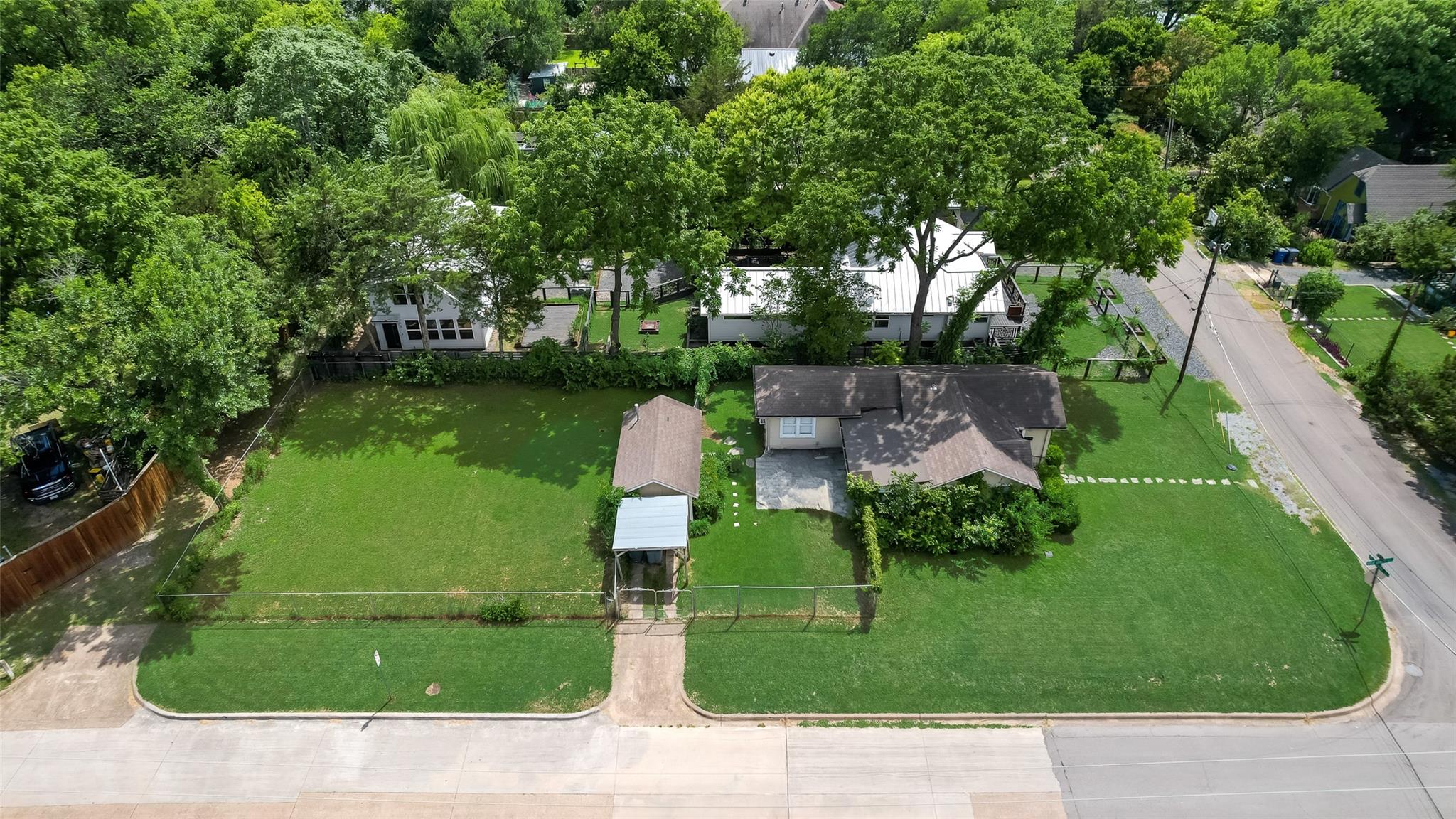 main property photo 4