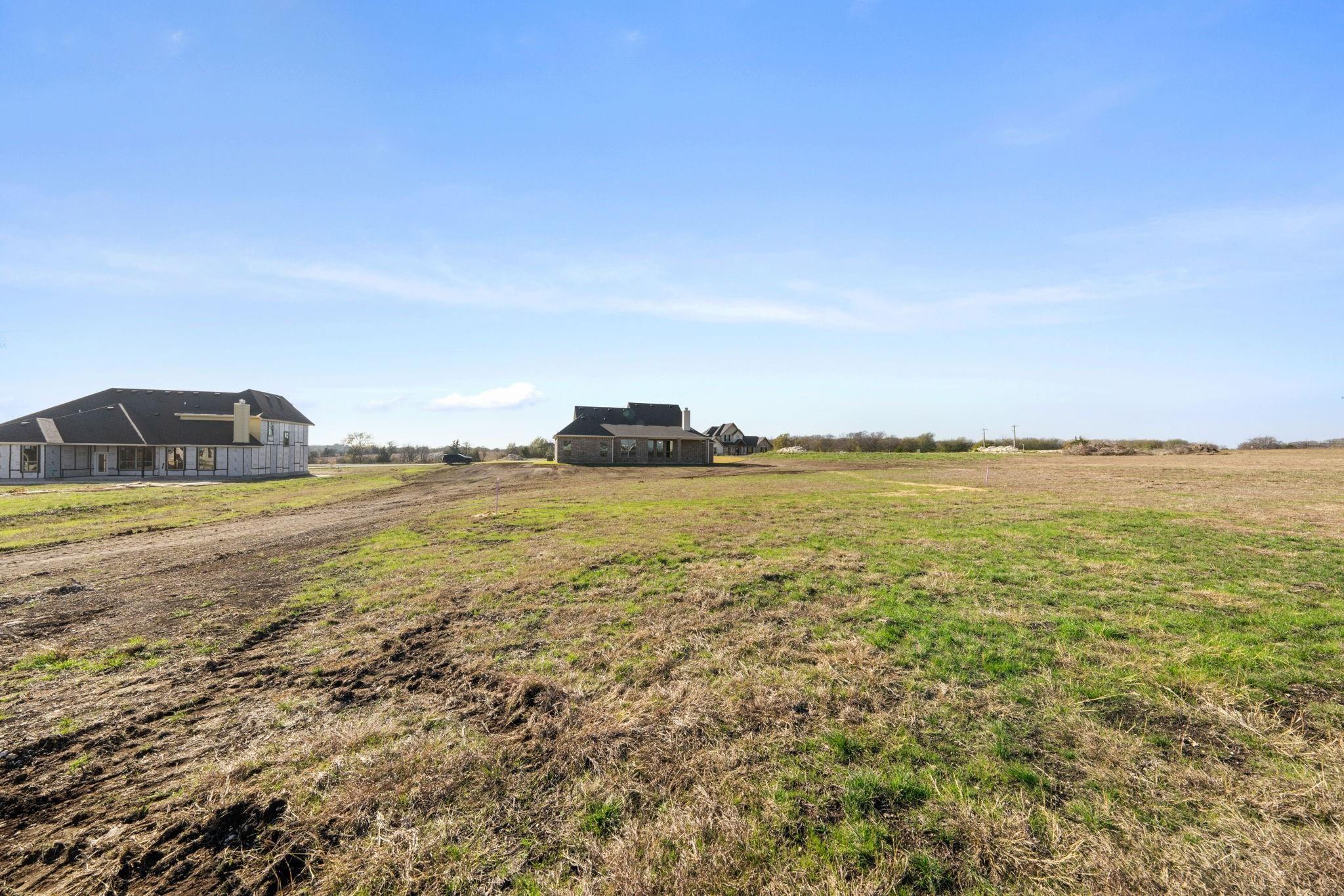 main property photo 28