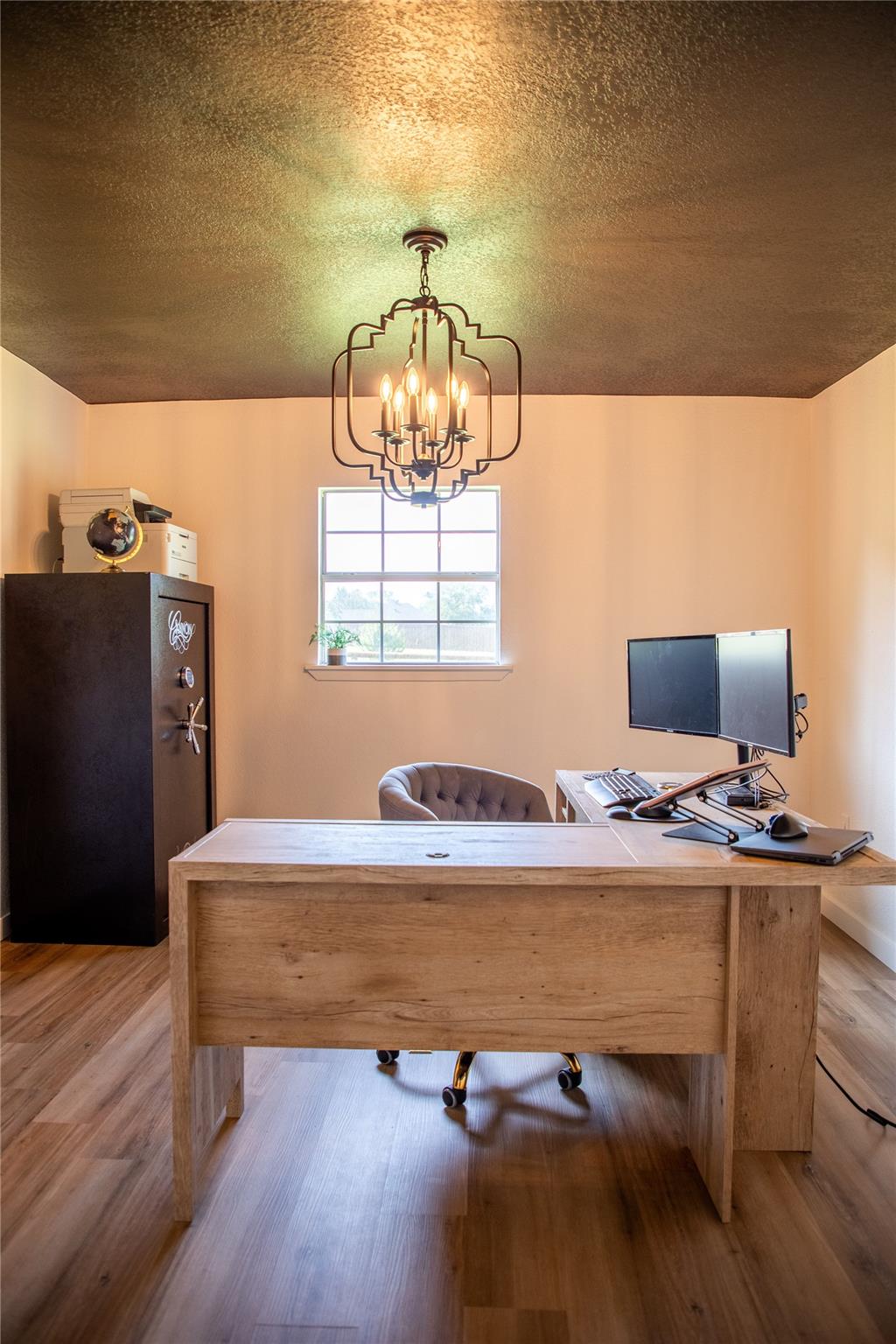 main property photo 23